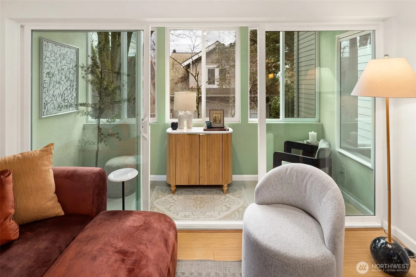 Property photo for 5901 Phinney Avenue N #206, Seattle photo 4