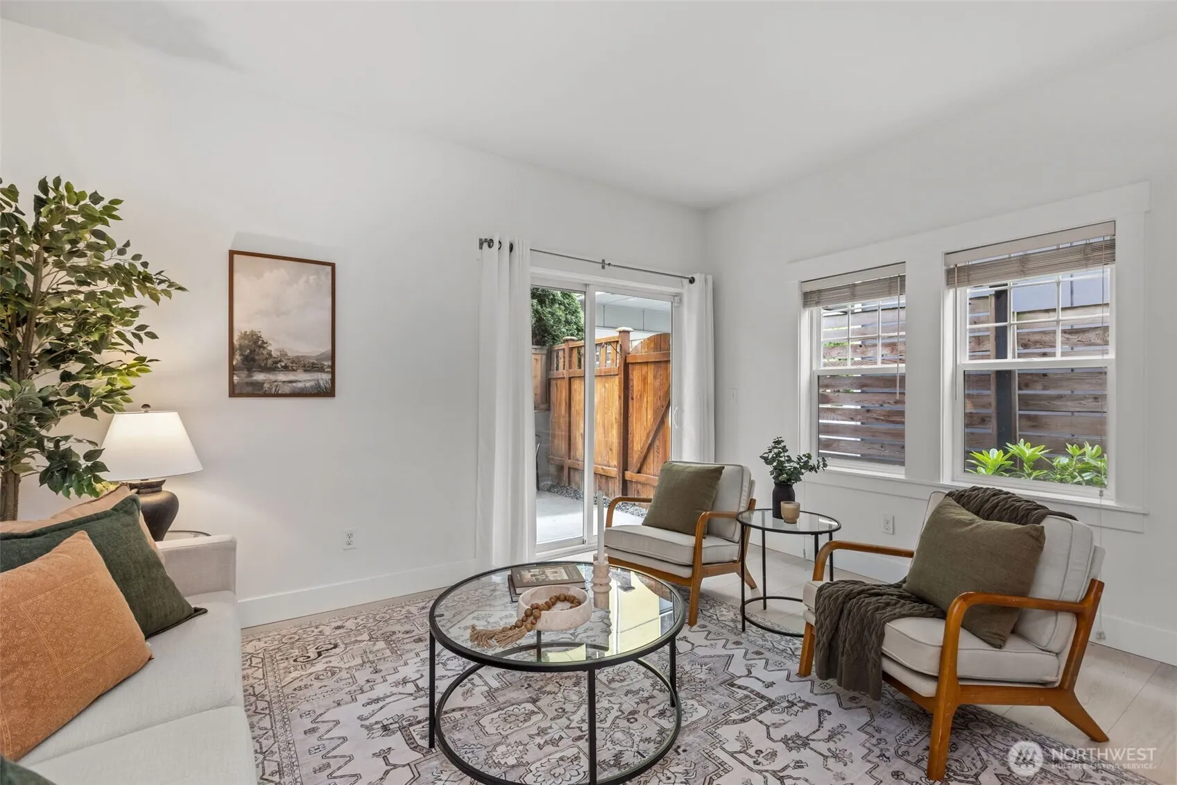 Property photo for 4854 Delridge Way Sw #b, Seattle photo 5