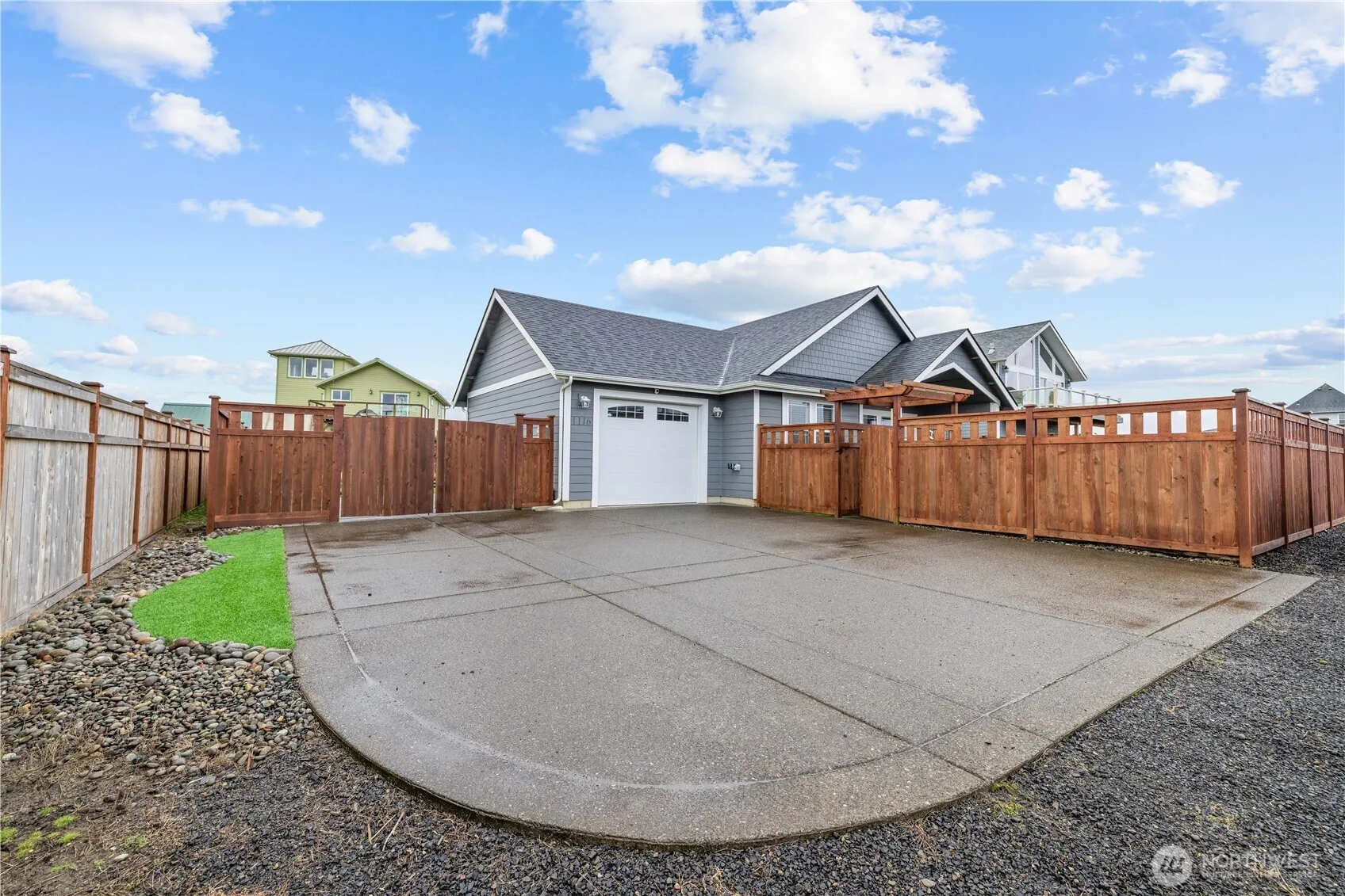 Property photo for 1116 Ocean Shores Boulevard Sw, Ocean Shores photo 4