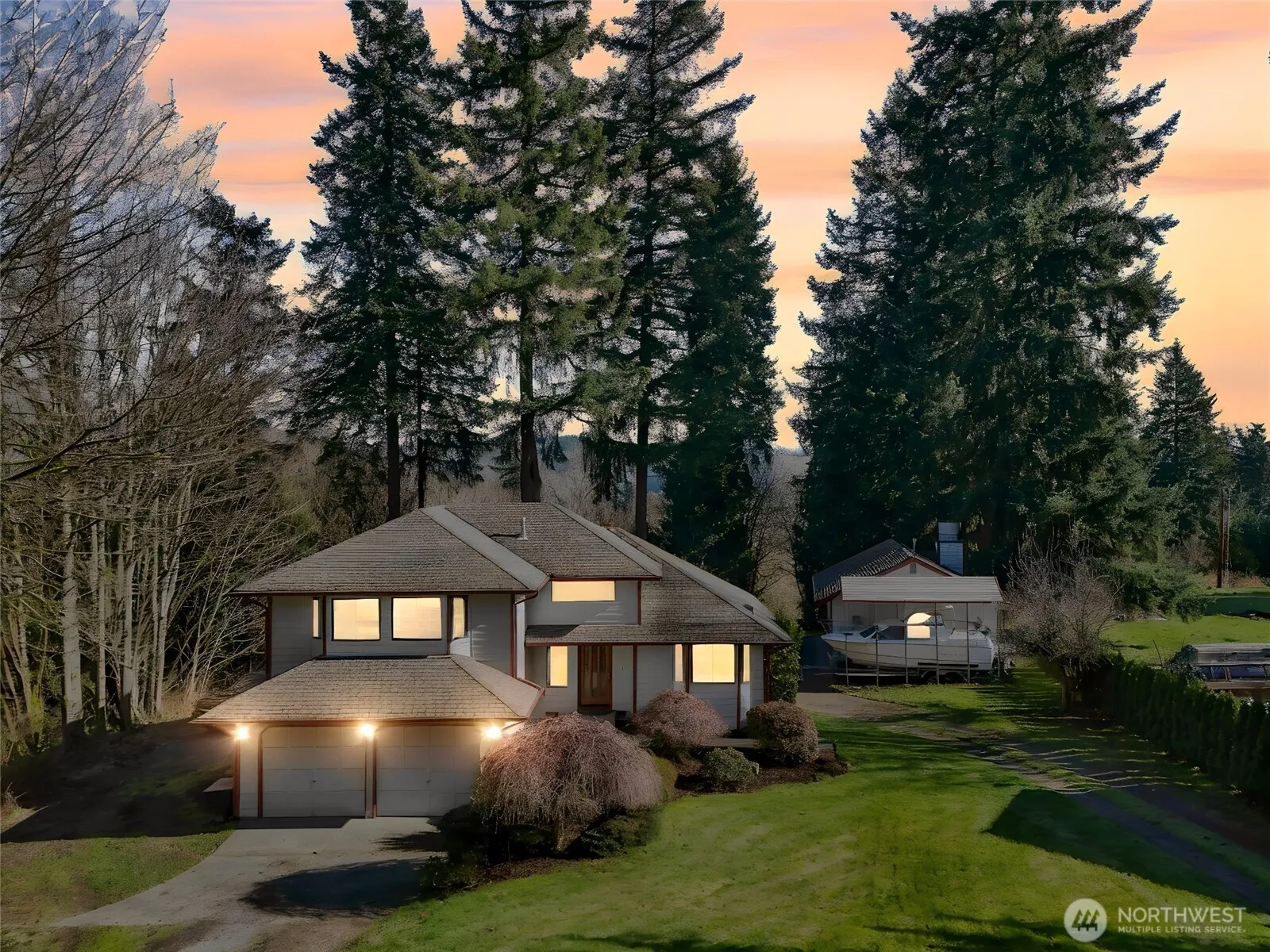 Property photo for 16714 Broadway Avenue, Snohomish photo 2