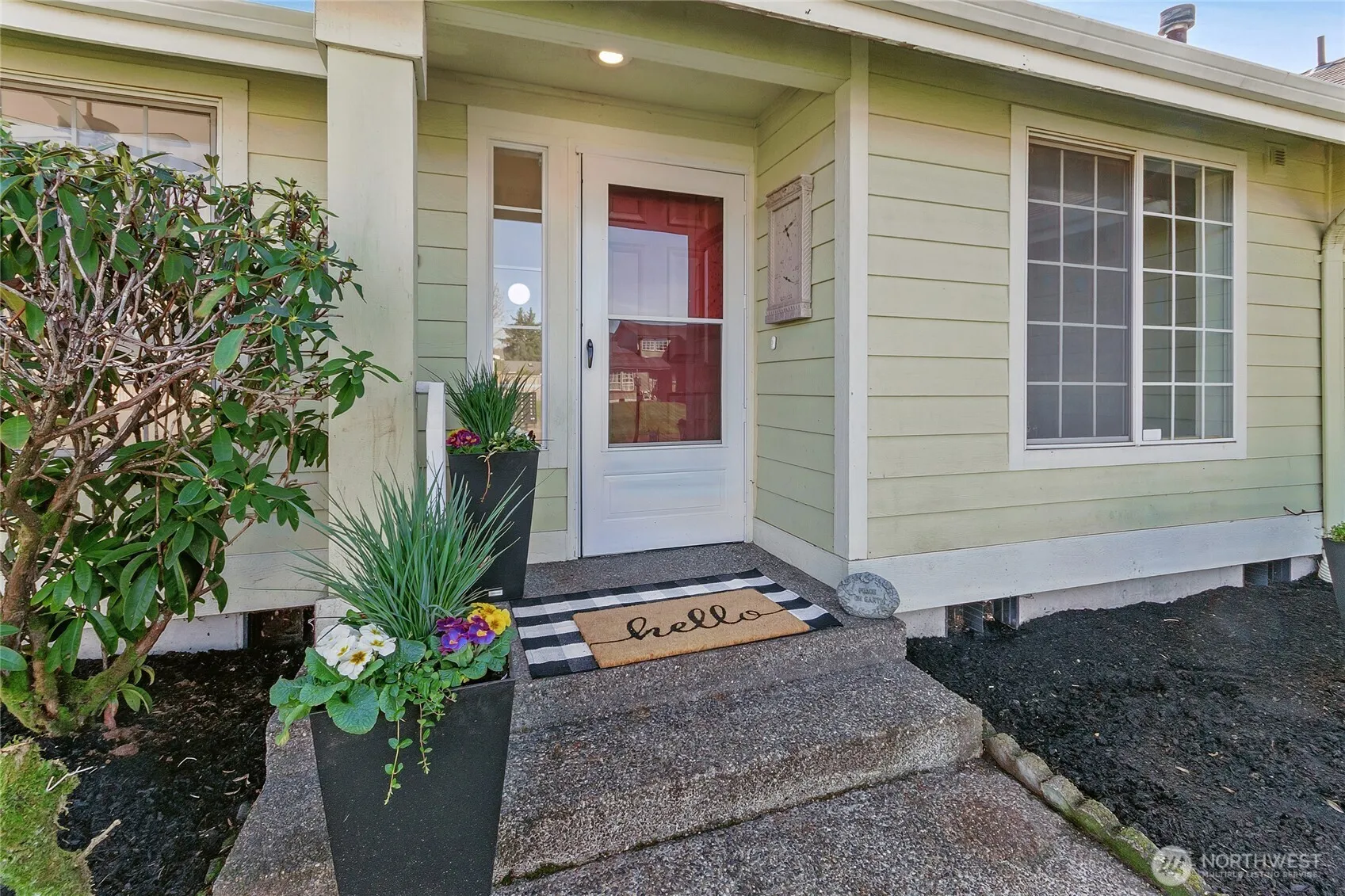 Property photo for 922 130th Street E, Tacoma photo 3