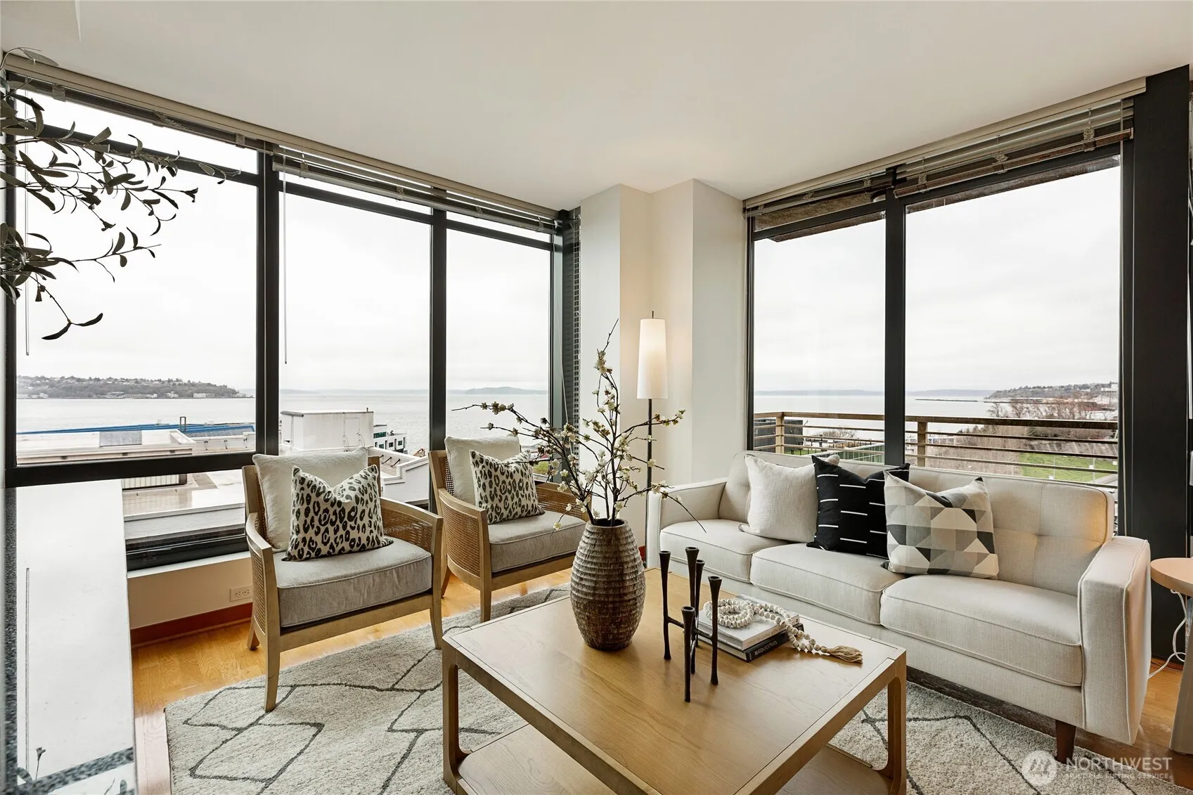 Property photo for 2716 Elliot Avenue #800, Seattle photo 2