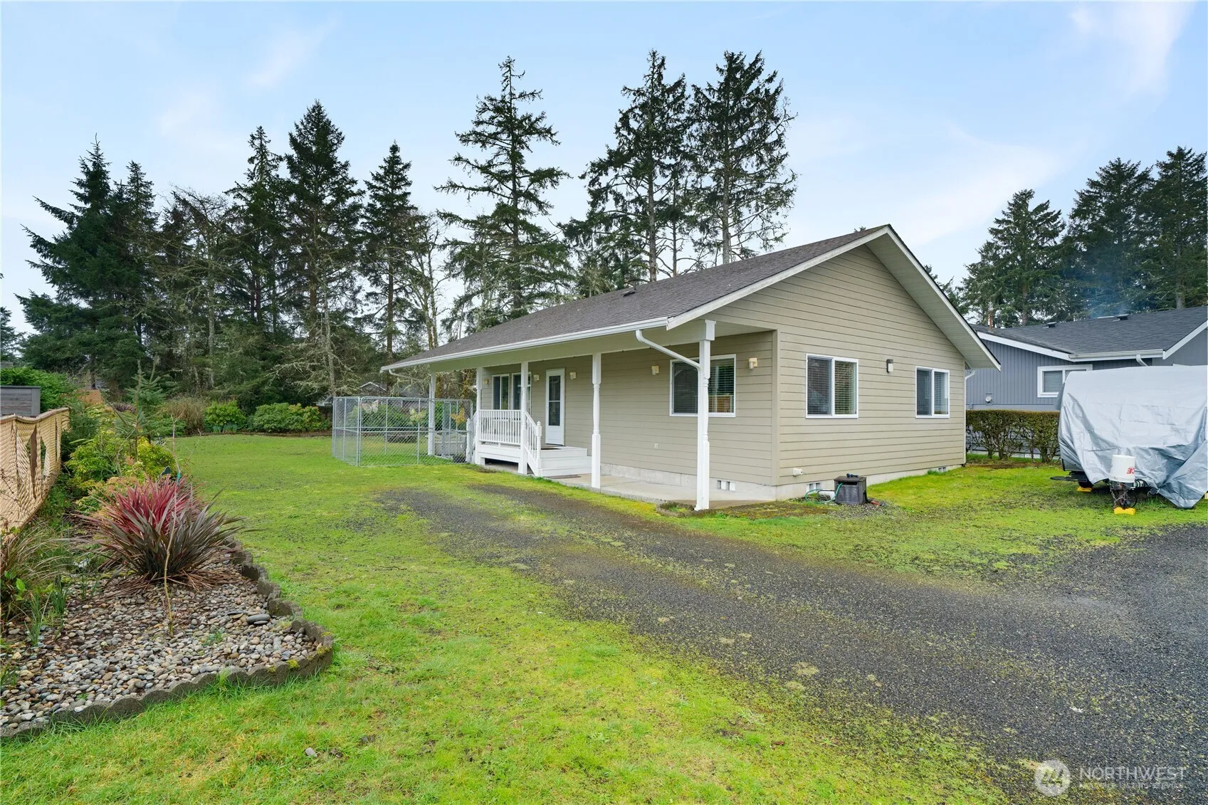 Property photo for 281 Cakesosta Street Se, Ocean Shores