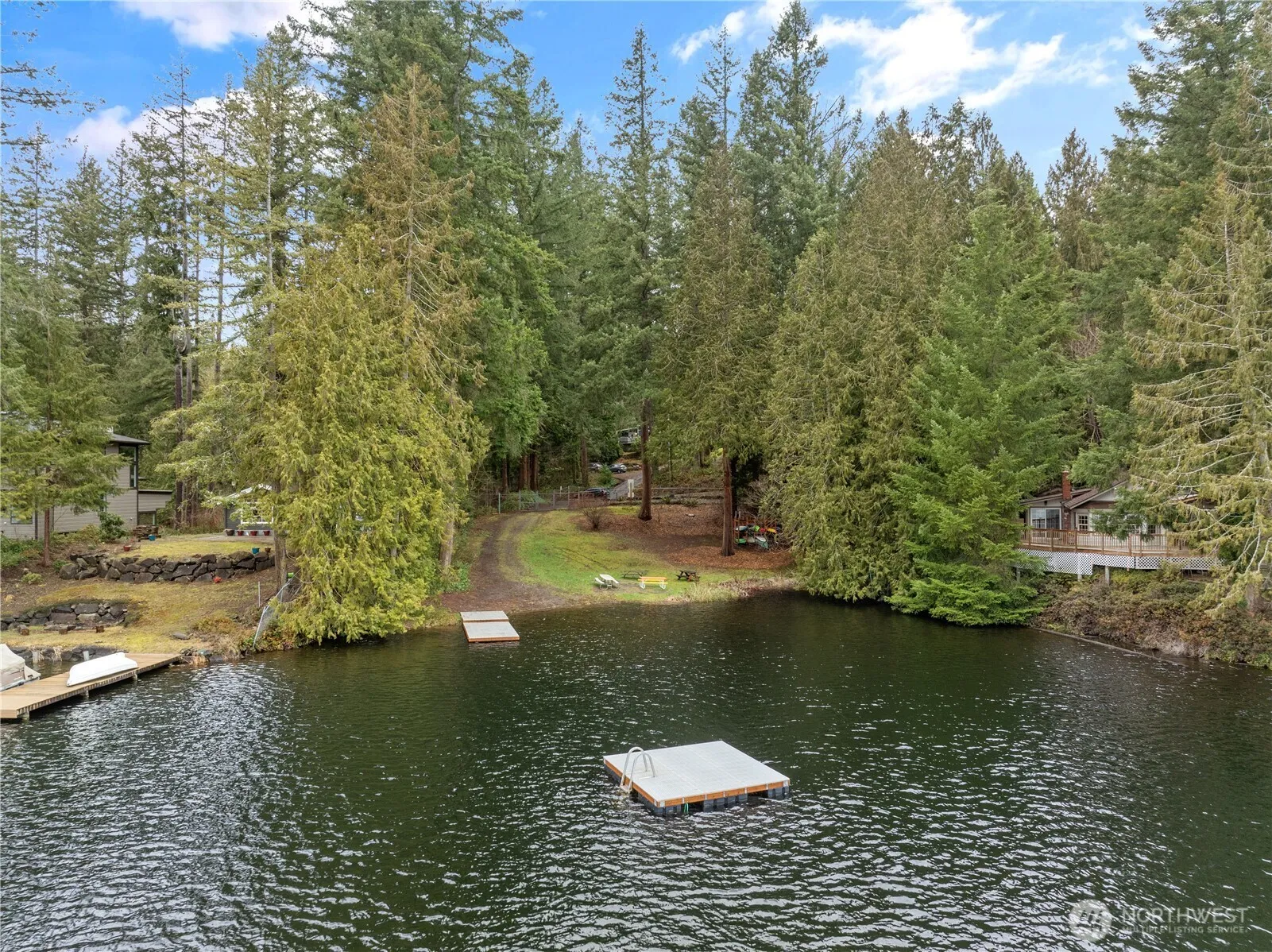 Property photo for 3866 E Ames Lake Drive Ne, Redmond photo 2