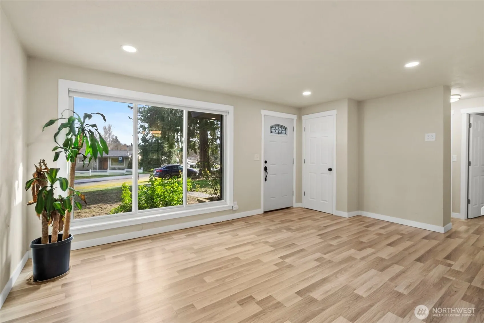 Property photo for 3012 Sw 102nd Street, Seattle photo 4