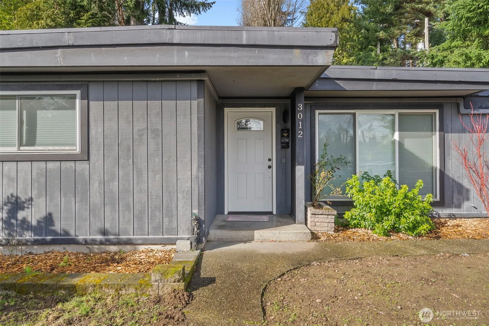 Property photo for 3012 Sw 102nd Street, Seattle photo 2