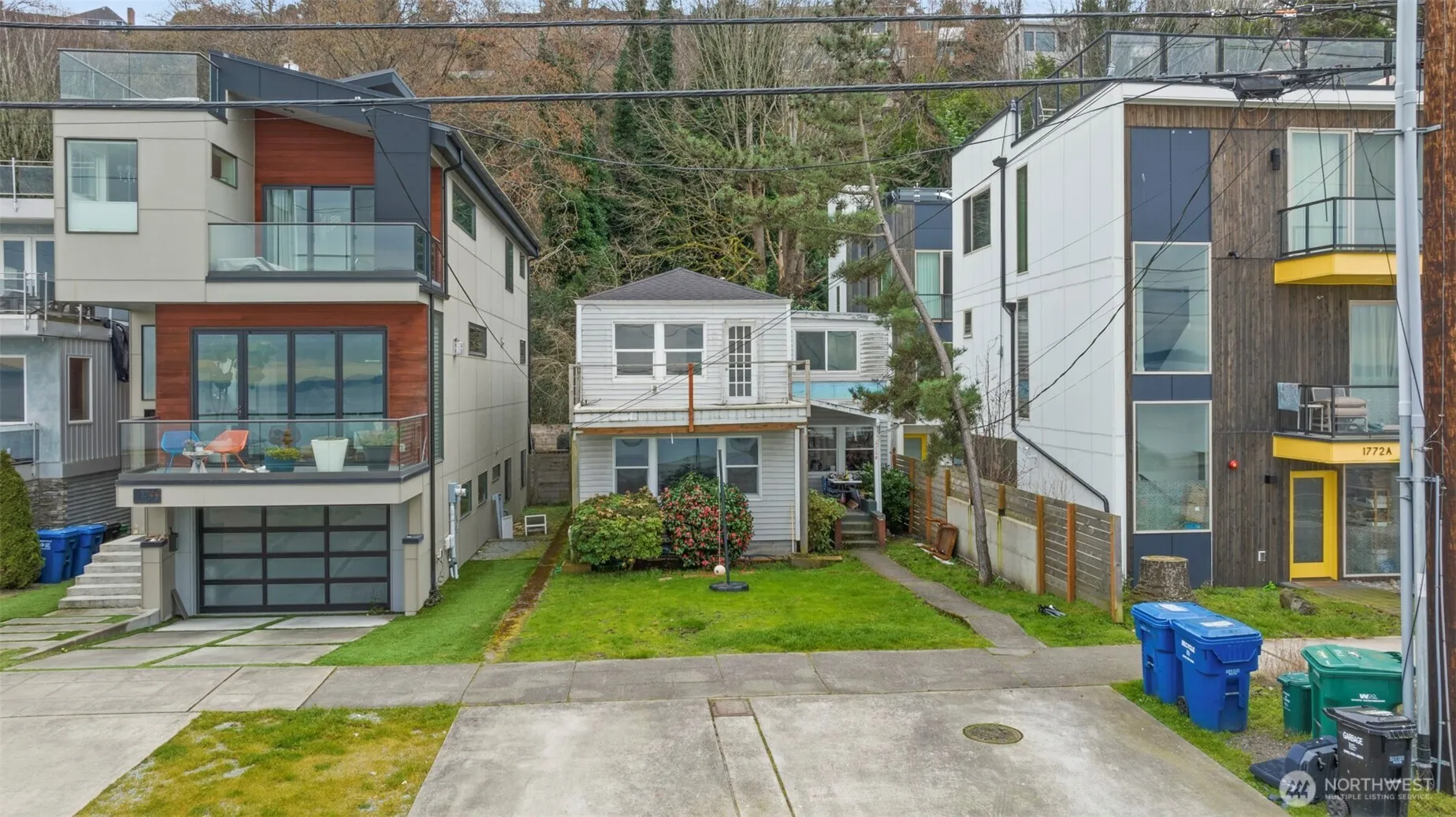 Property photo for 1768 Alki Avenue Sw, Seattle photo 4