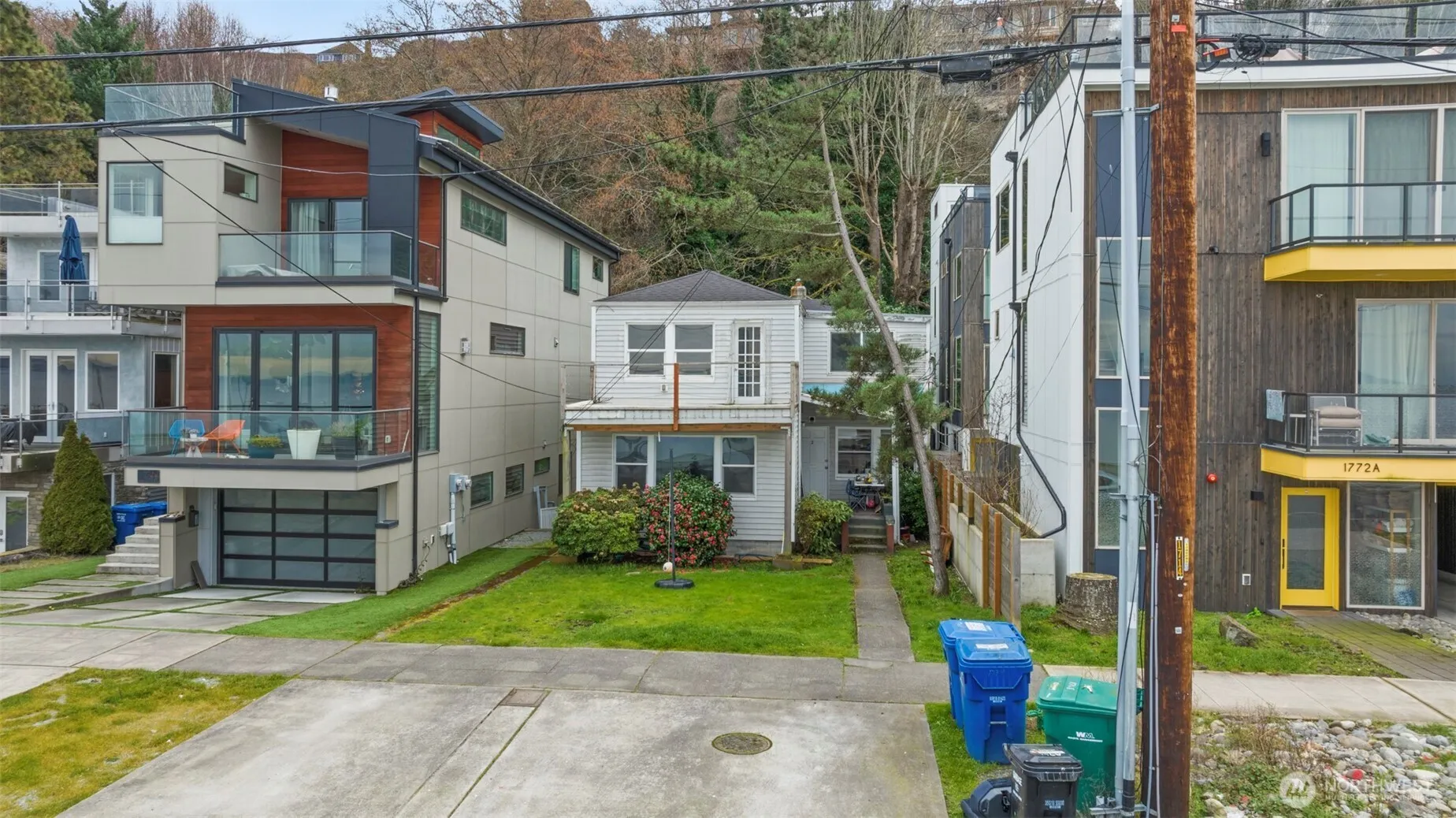 Property photo for 1768 Alki Avenue Sw, Seattle photo 5
