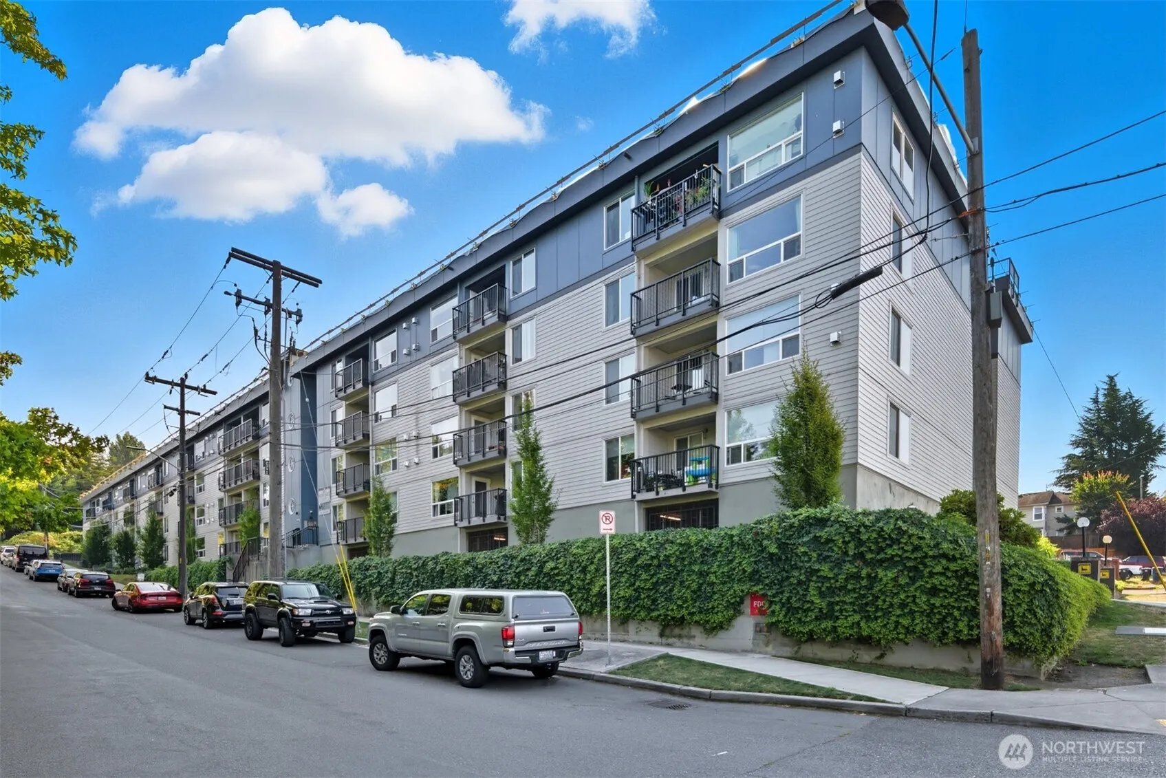 Property photo for 9416 1st Avenue Ne #305, Seattle photo 3