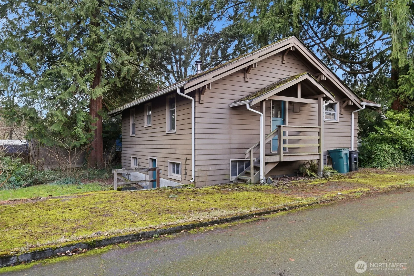 Property photo for 11716 16th Avenue Ne, Seattle photo 4