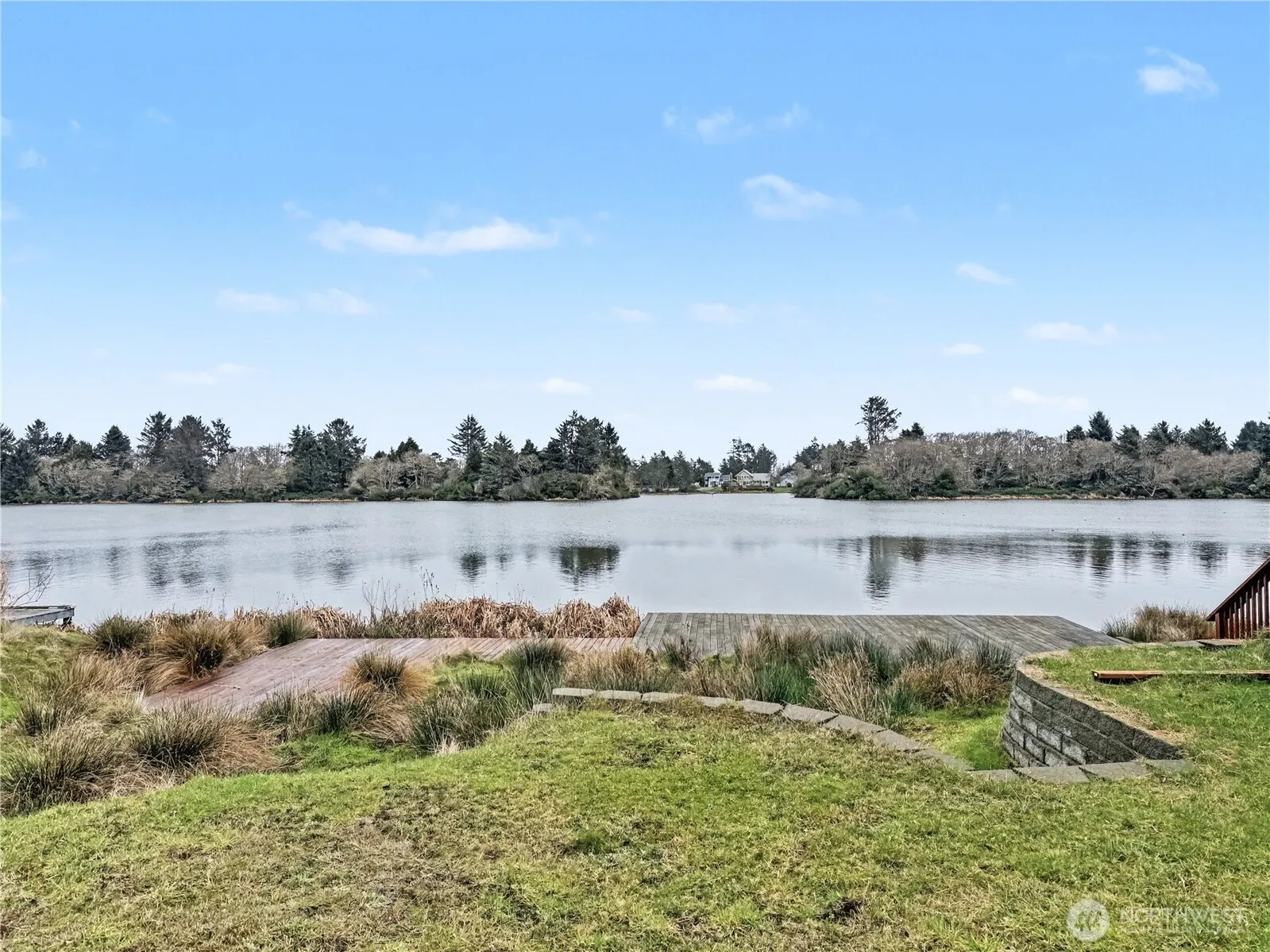 Property photo for 582 Mount Olympus Avenue Se, Ocean Shores photo 3