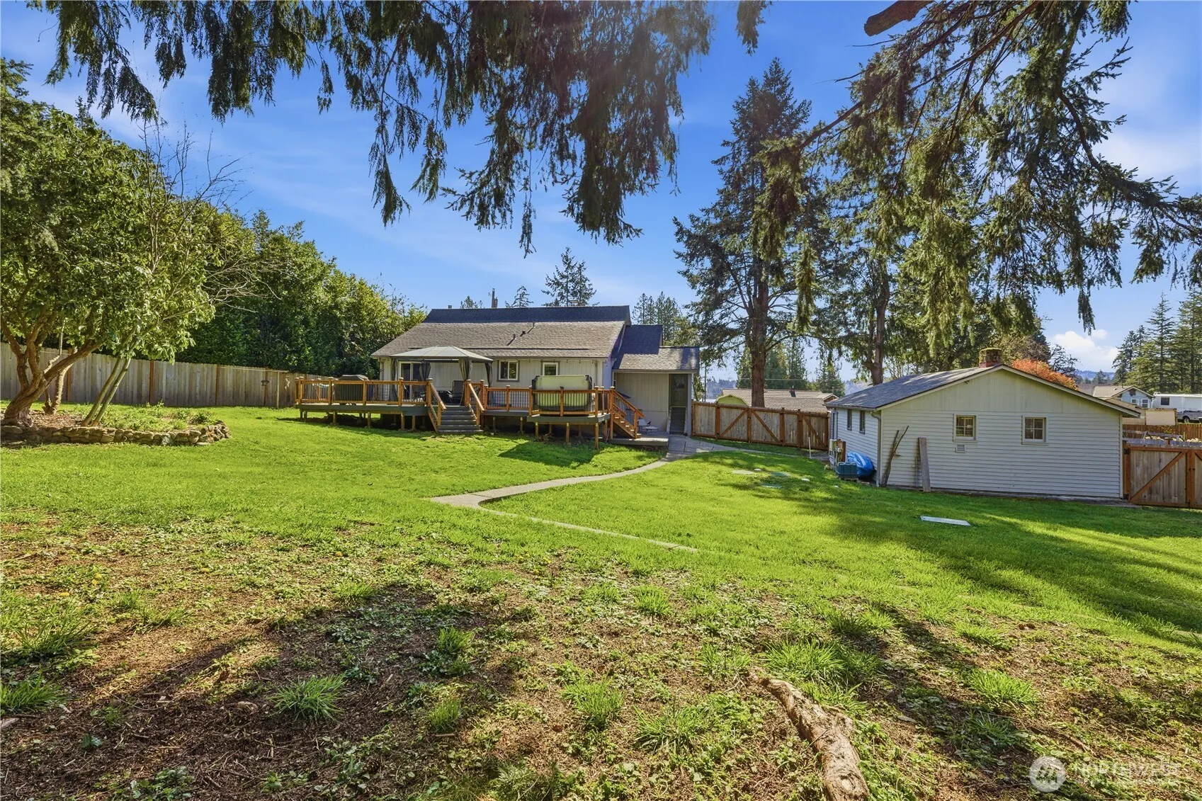 Property photo for 1913 Deville Drive Nw, Bremerton