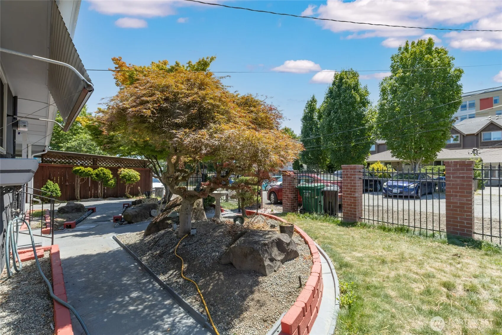Property photo for 4504 S Trenton Street, Seattle photo 3