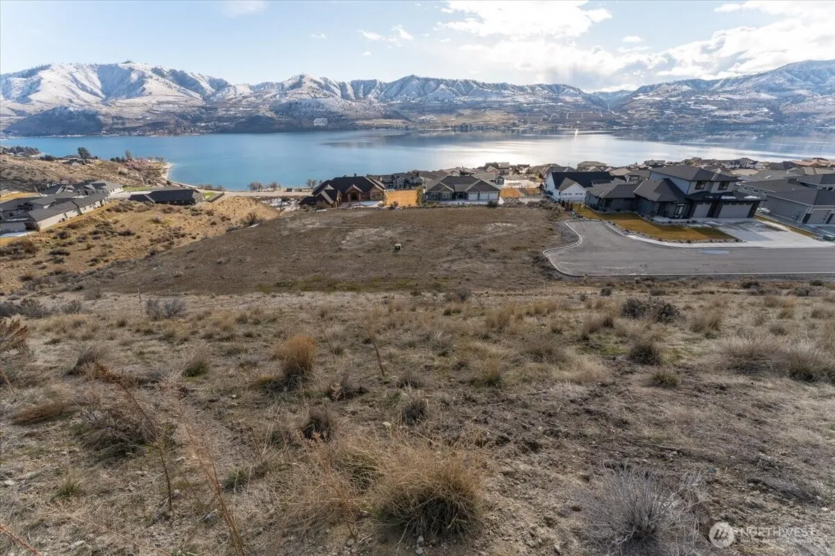 Property photo for 270 Crystal View Drive, Chelan photo 3