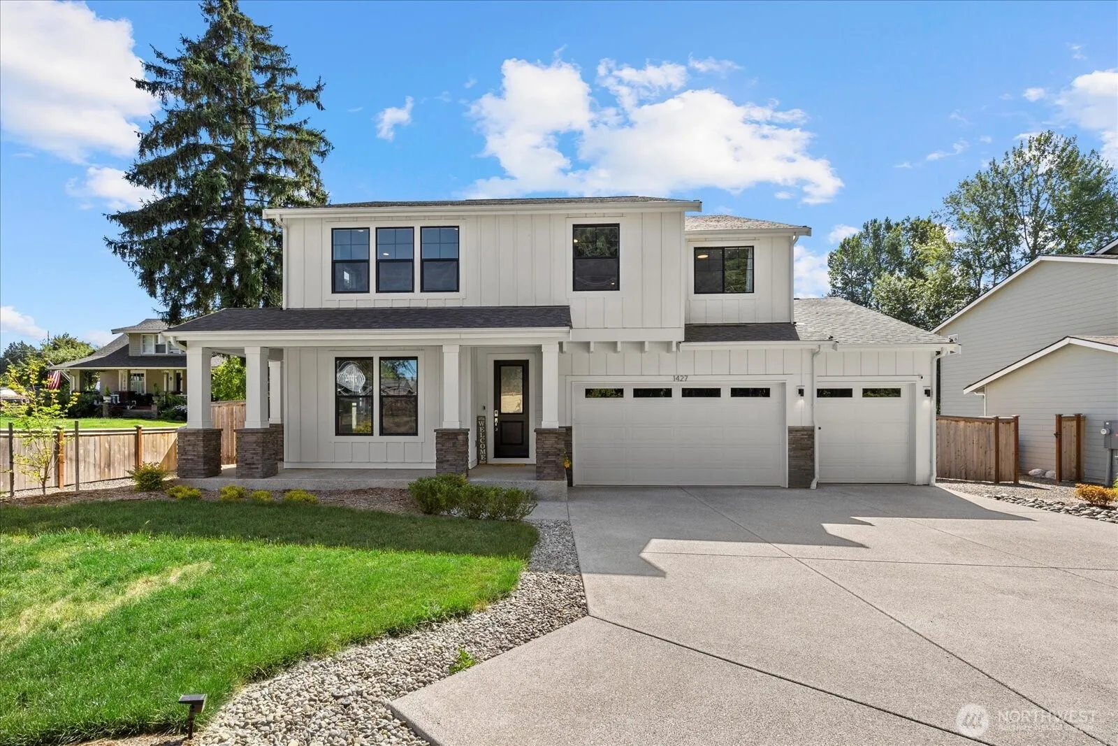 Property photo for 1427 114th Avenue E, Edgewood photo 3