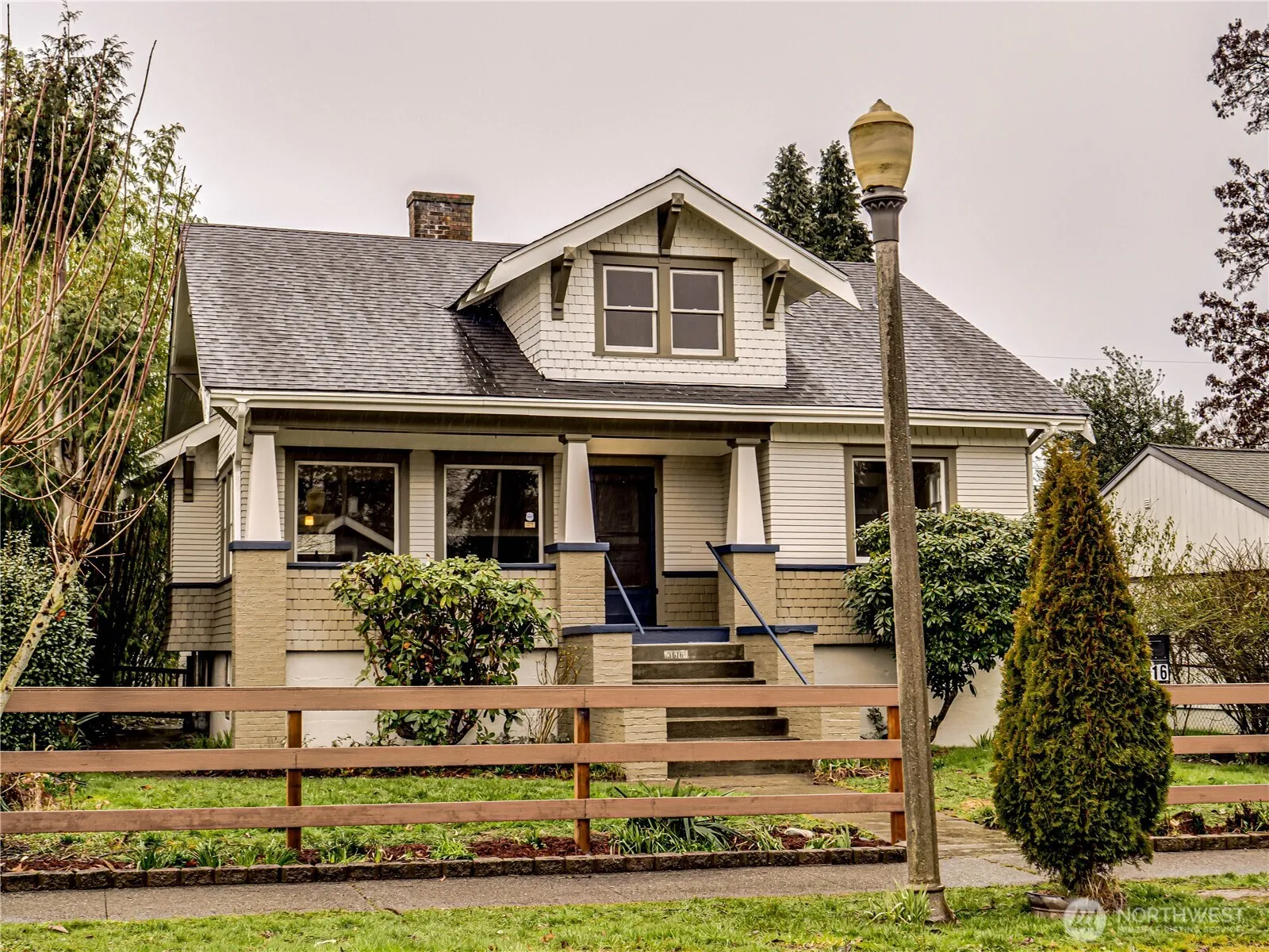 Property photo for 3616 S J Street, Tacoma photo 2