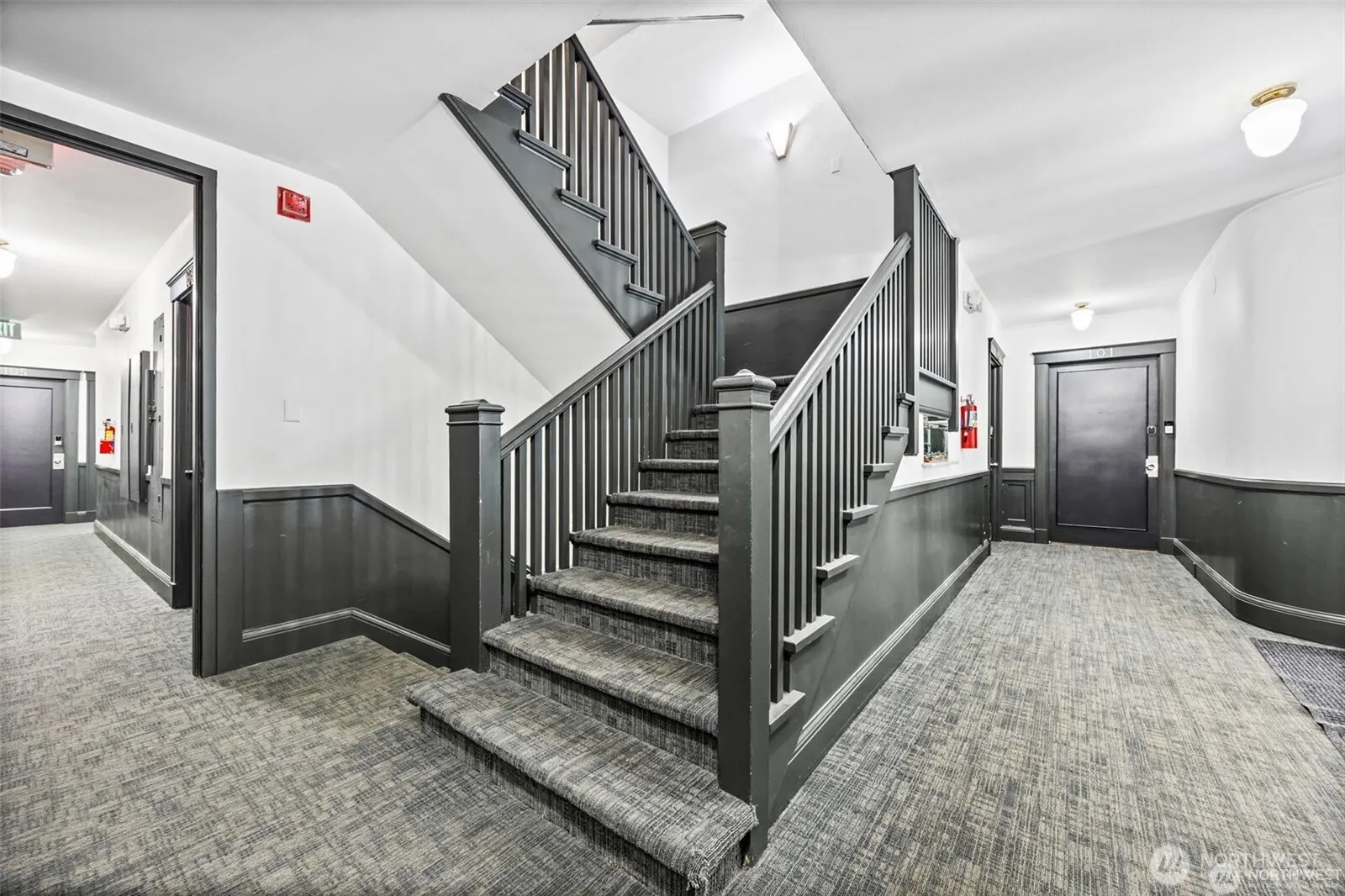 Property photo for 2132 5th Avenue #202, Seattle photo 4