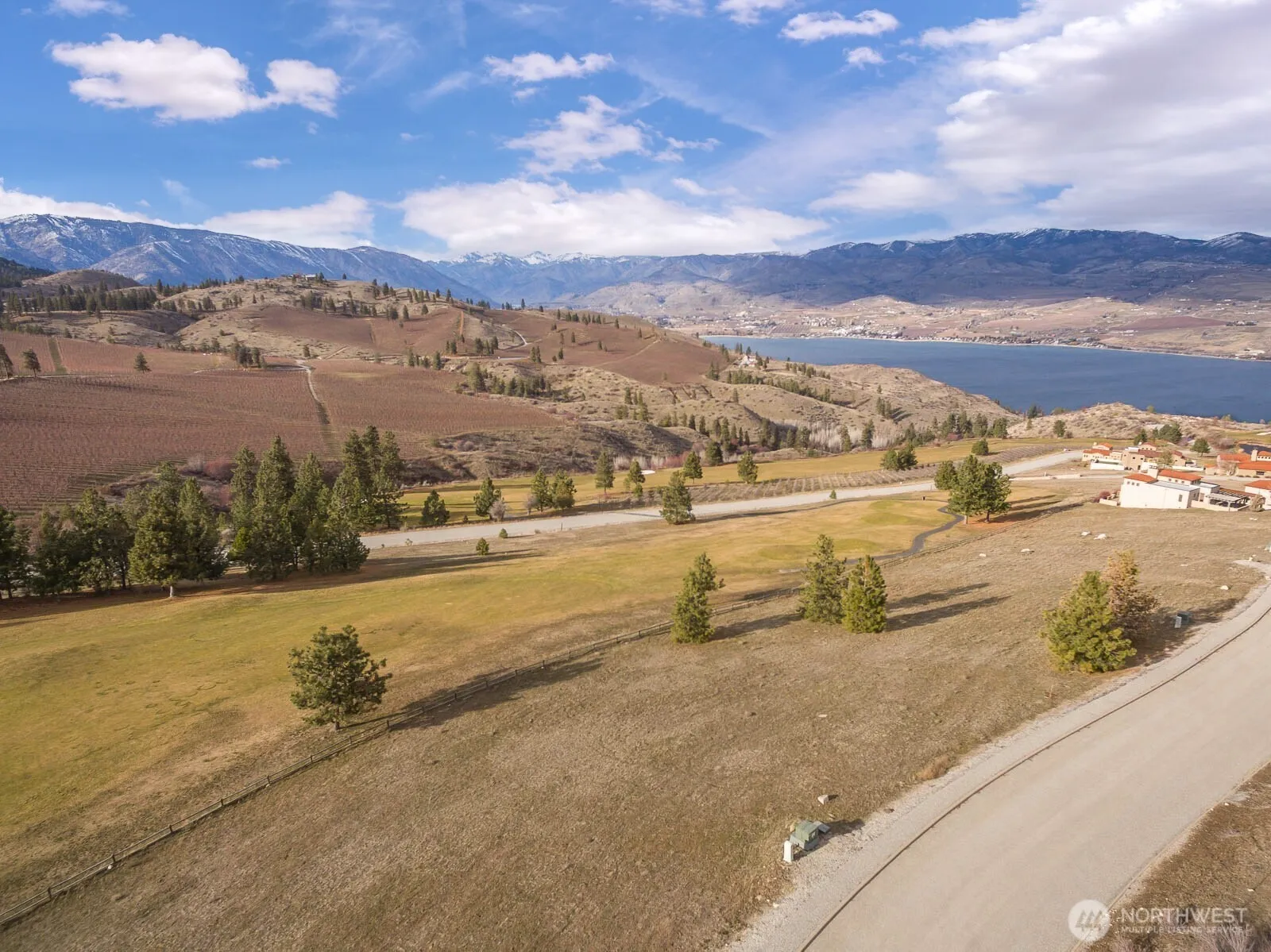 Property photo for 320 Paintbrush Road, Chelan photo 3