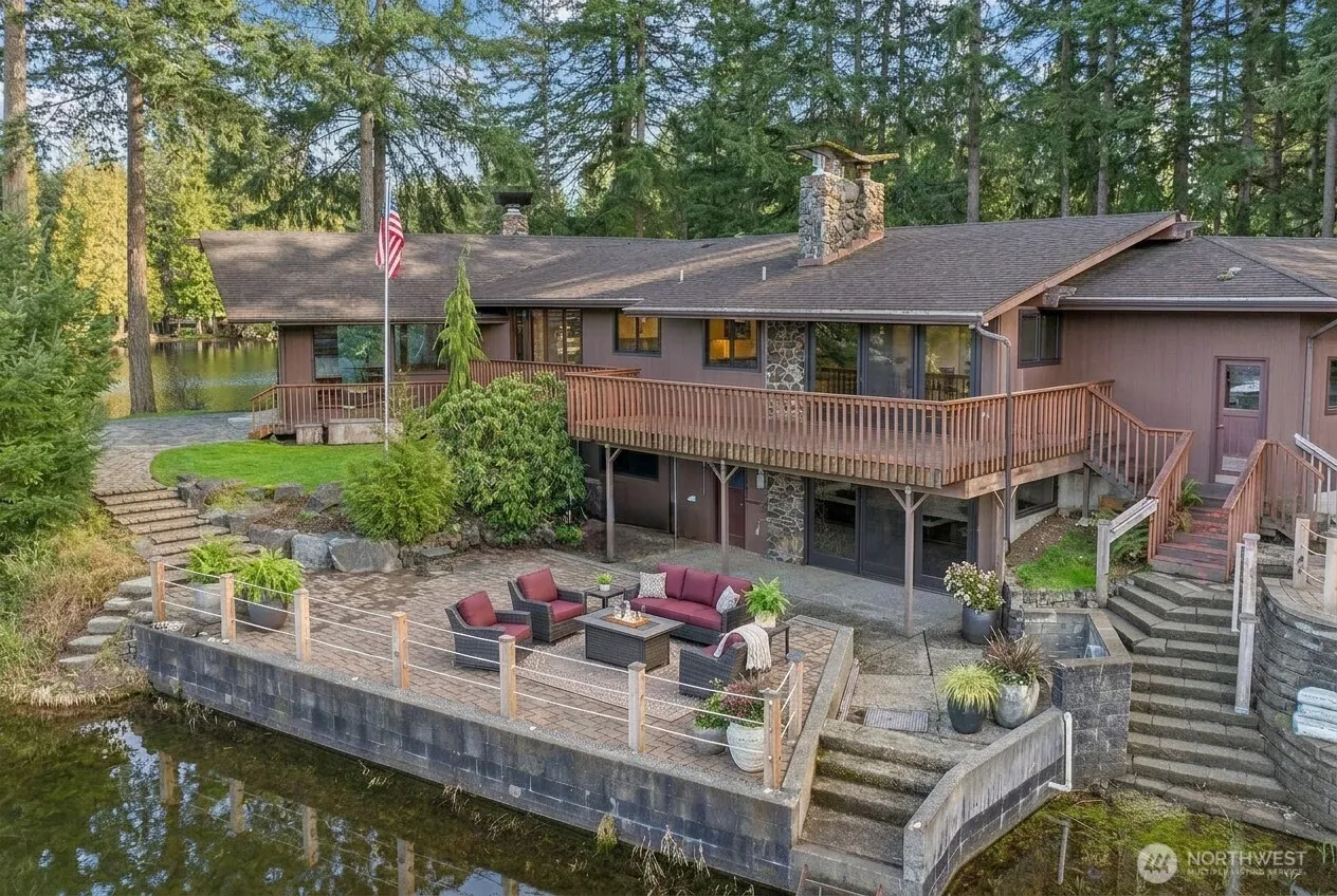 Property photo for 1970 Cambridge Lane Sw, Olympia