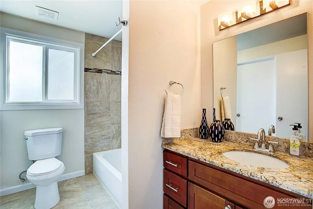 Property photo for 2357 Nw 65th, Seattle photo 5