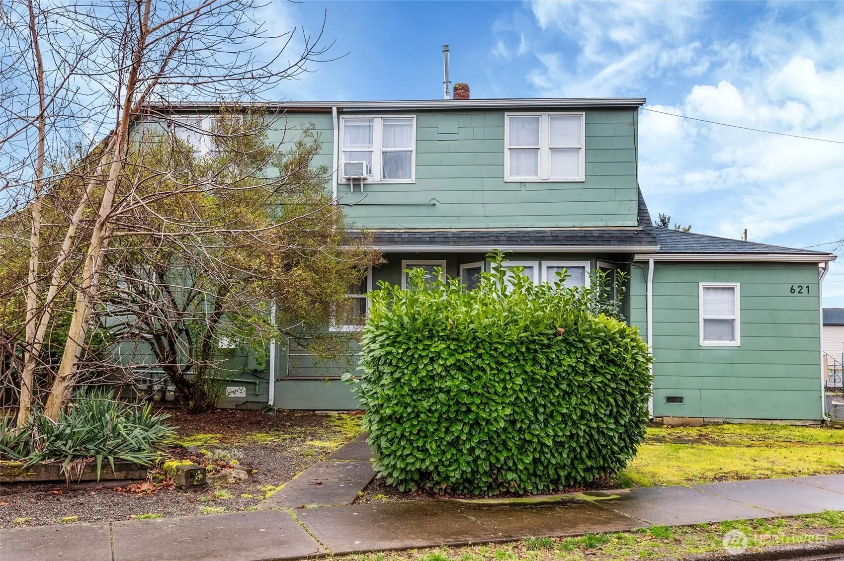 Property photo for 621 Houser Way S, Renton photo 3