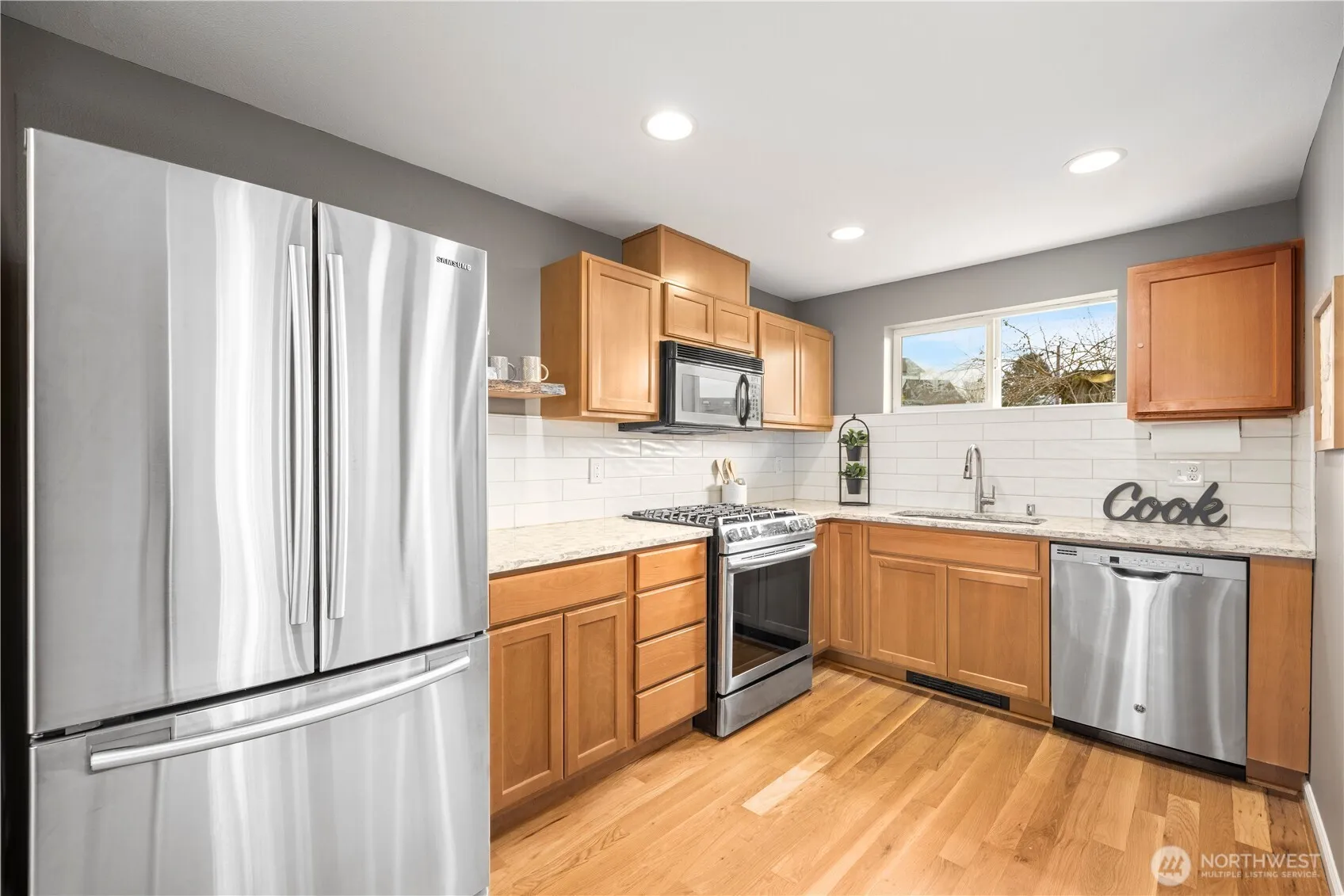Property photo for 10130 Holman Road Nw #a, Seattle photo 4