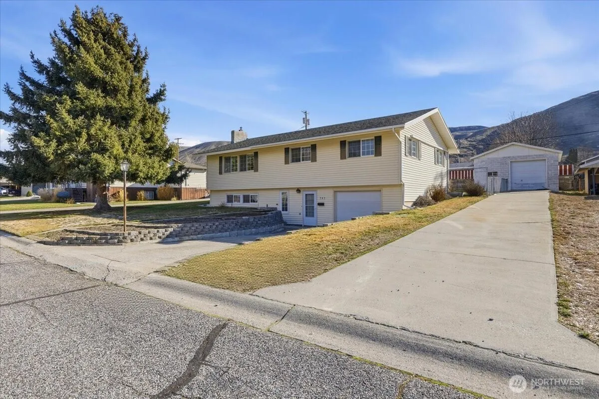 Property photo for 707 Spruce Street, Coulee Dam