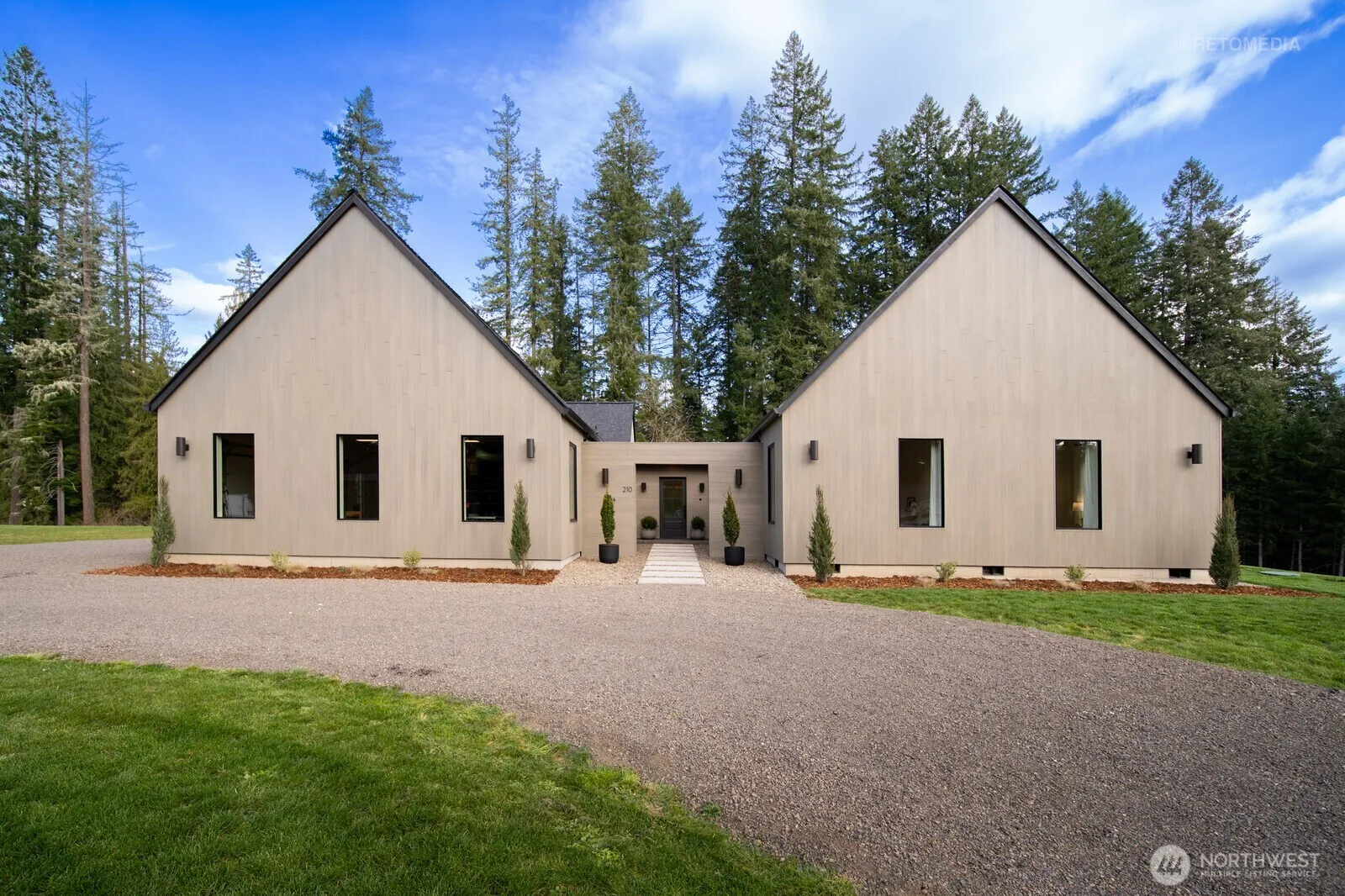 Property photo for 210 Eagle Court, Woodland