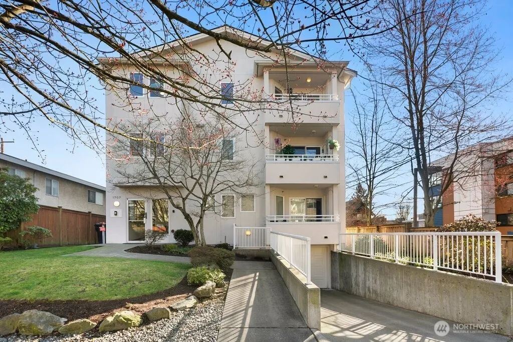 Property photo for 1707 Nw 59th Street #302, Seattle