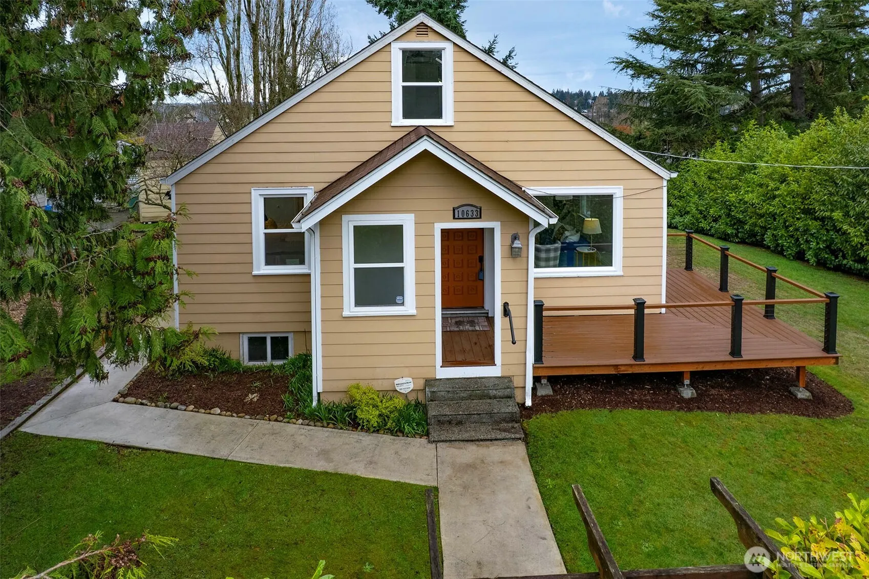 Property photo for 10633 21st Avenue Sw, Seattle
