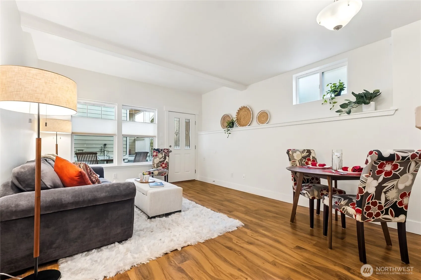 Property photo for 5907 40th Avenue Sw #b, Seattle photo 3