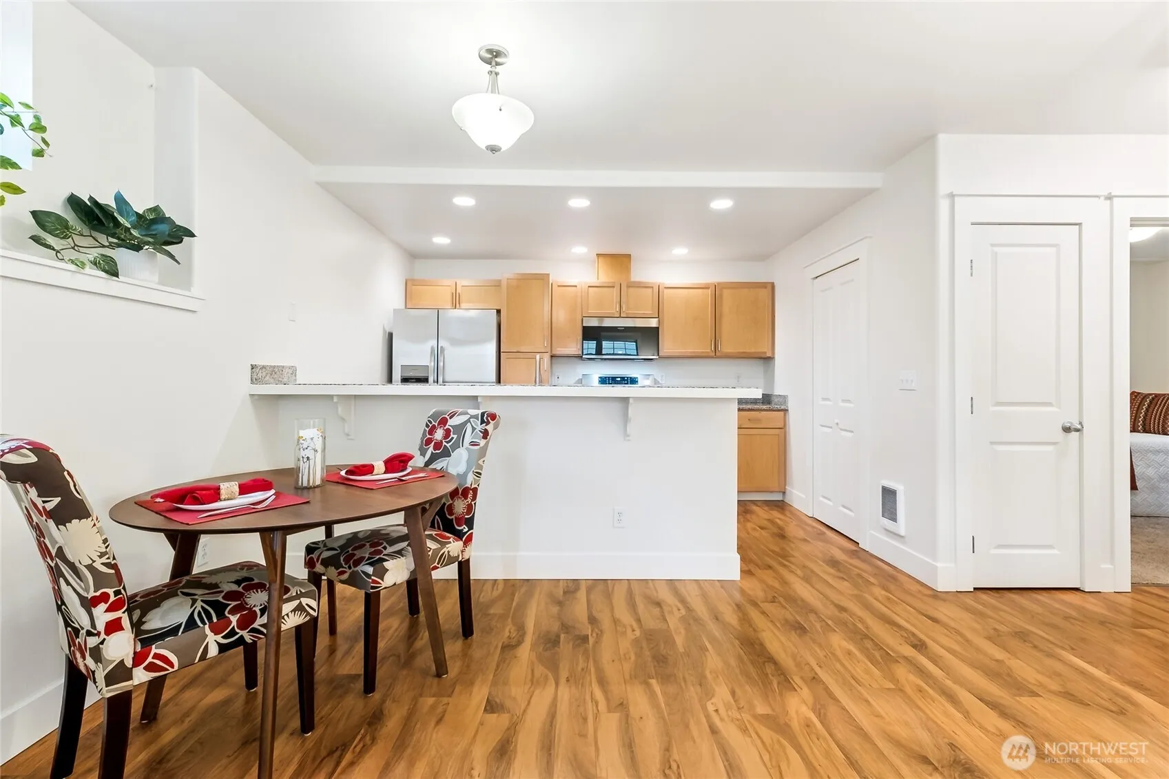 Property photo for 5907 40th Avenue Sw #b, Seattle photo 5