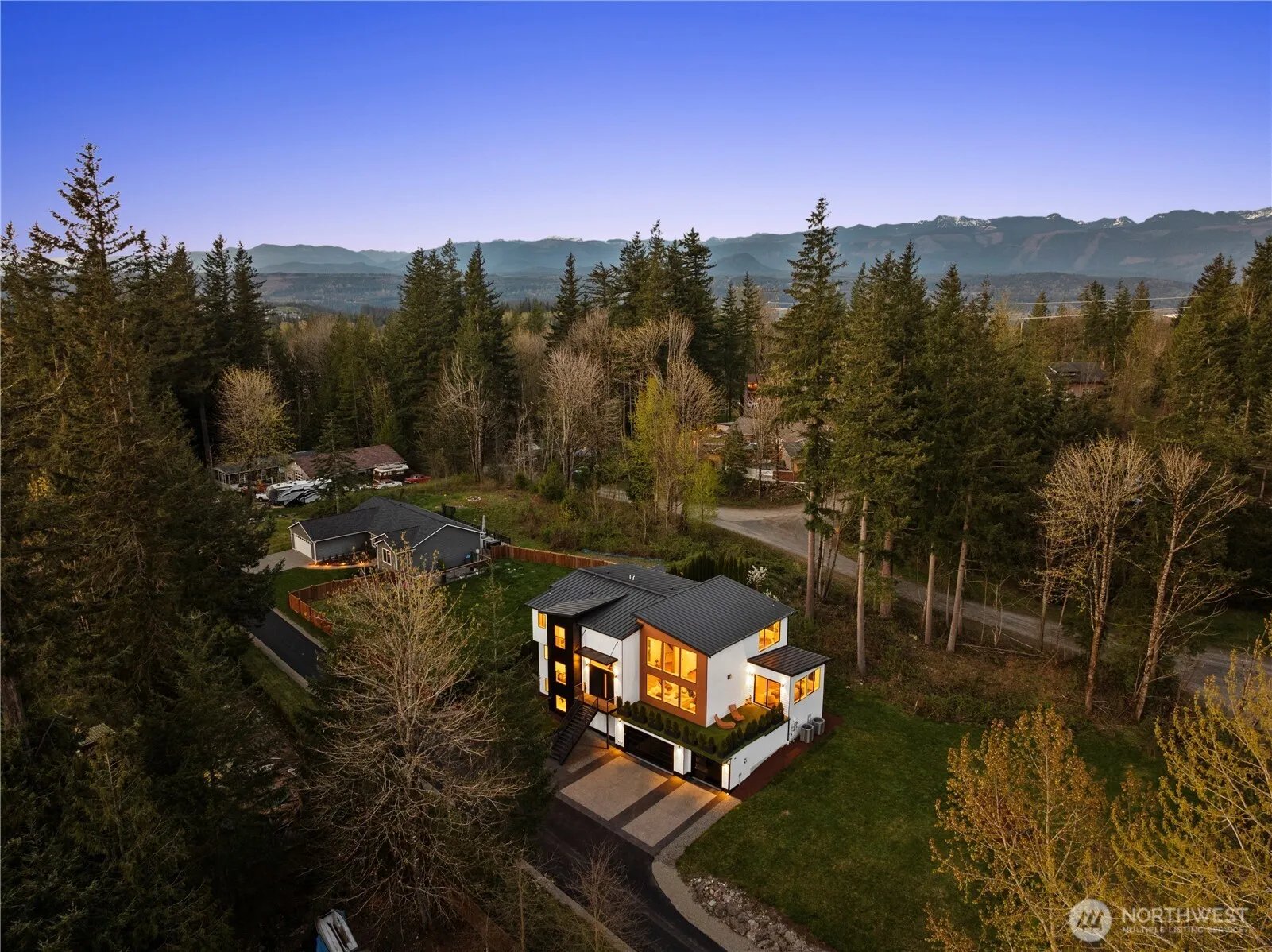 Property photo for 9730 354th Avenue Se, Snoqualmie photo 5