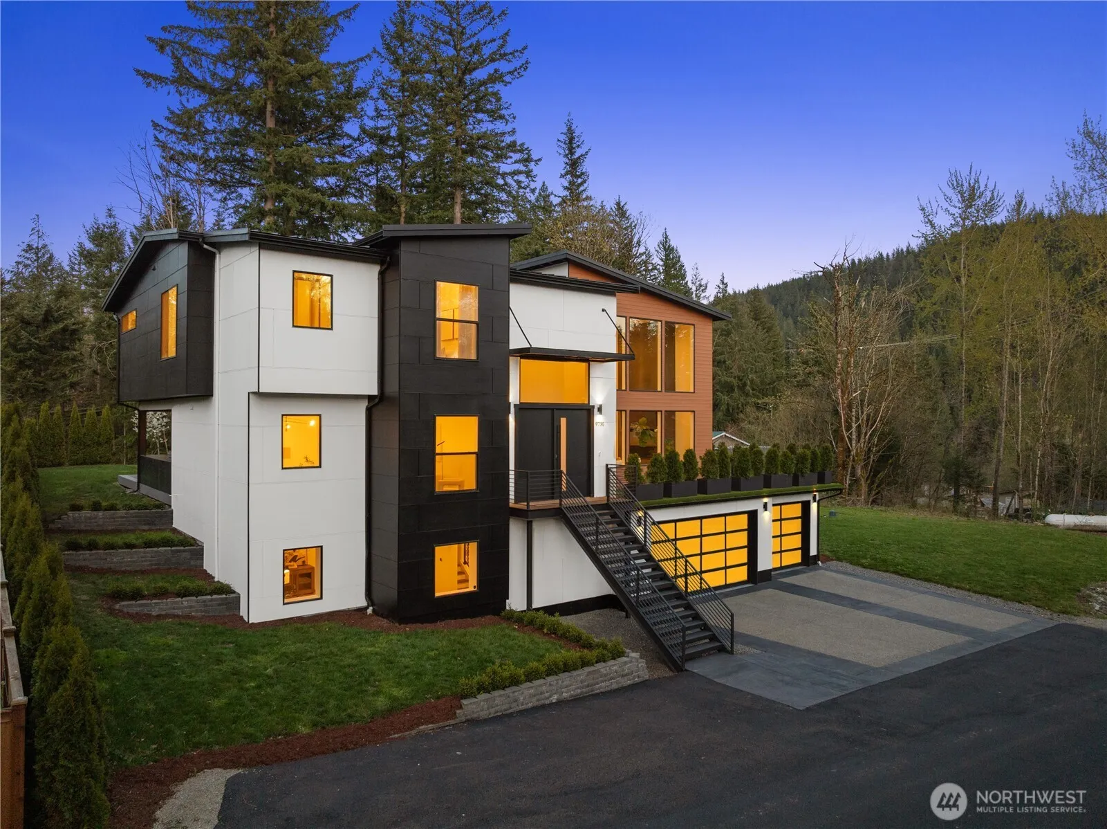 Property photo for 9730 354th Avenue Se, Snoqualmie photo 2