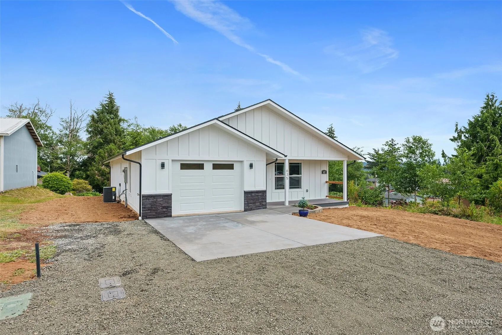 Property photo for 635 Elm Street, Raymond