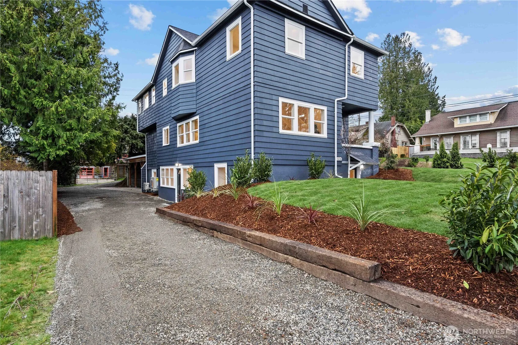 831 N Lawrence Street, Tacoma