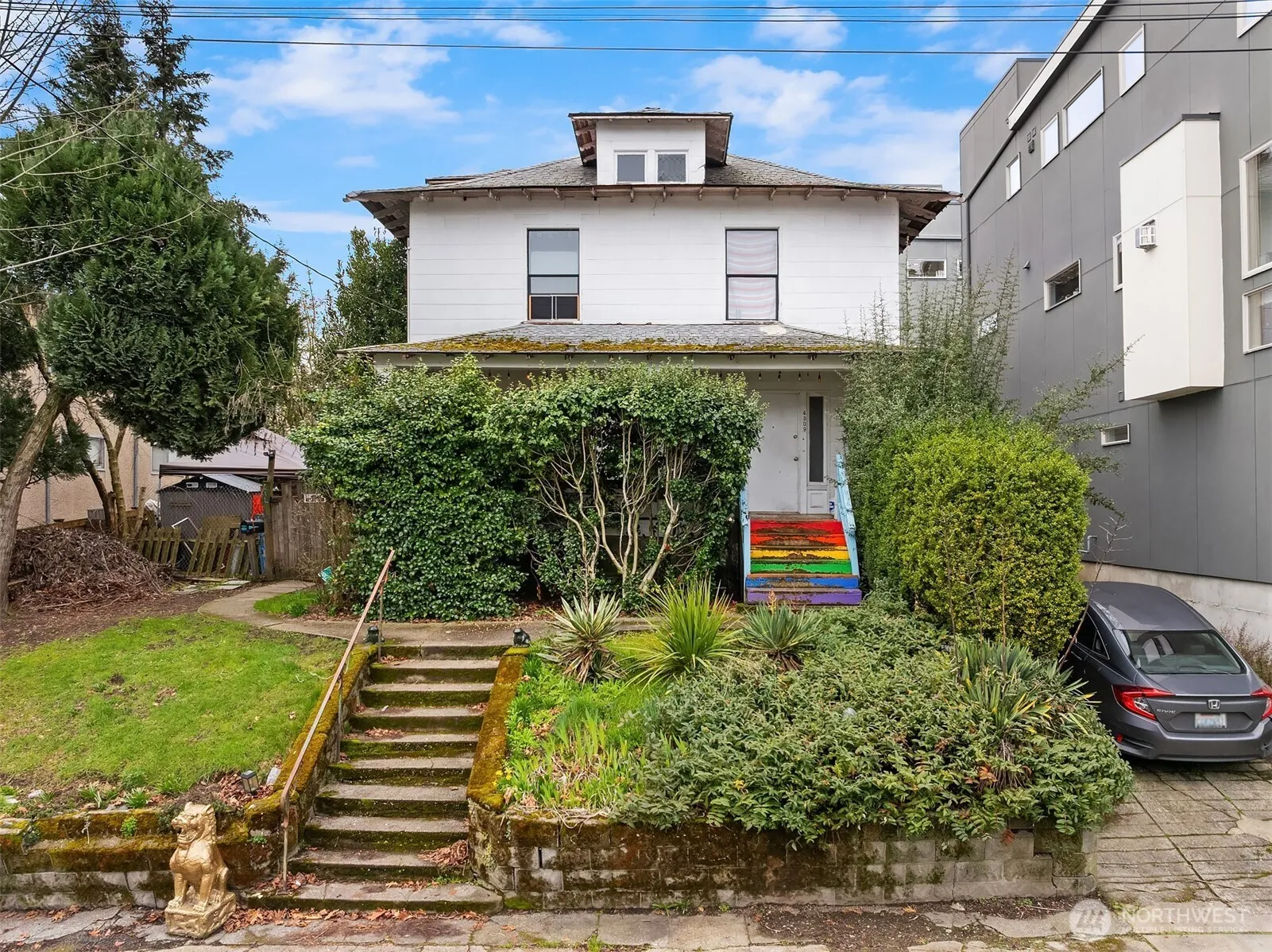 Property photo for 4309 Evanston Avenue N, Seattle photo 3