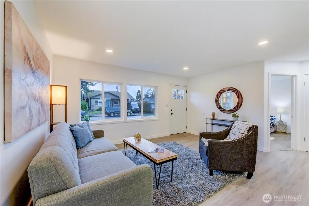 Property photo for 9320 31st Place Sw, Seattle photo 5