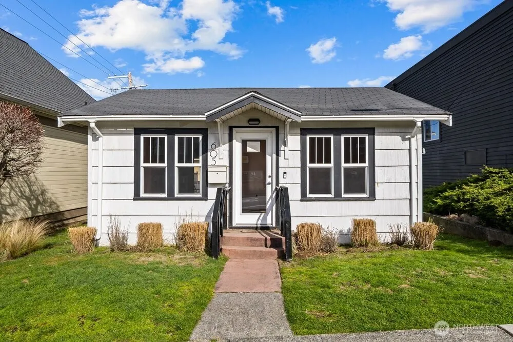 Property photo for 605 Main Street, Edmonds