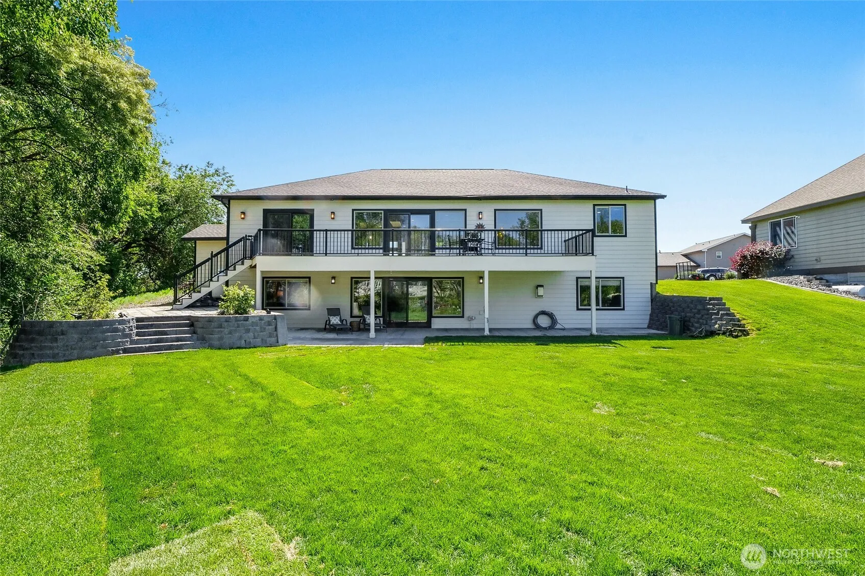 Property photo for 800 S Camas Place, Moses Lake photo 2