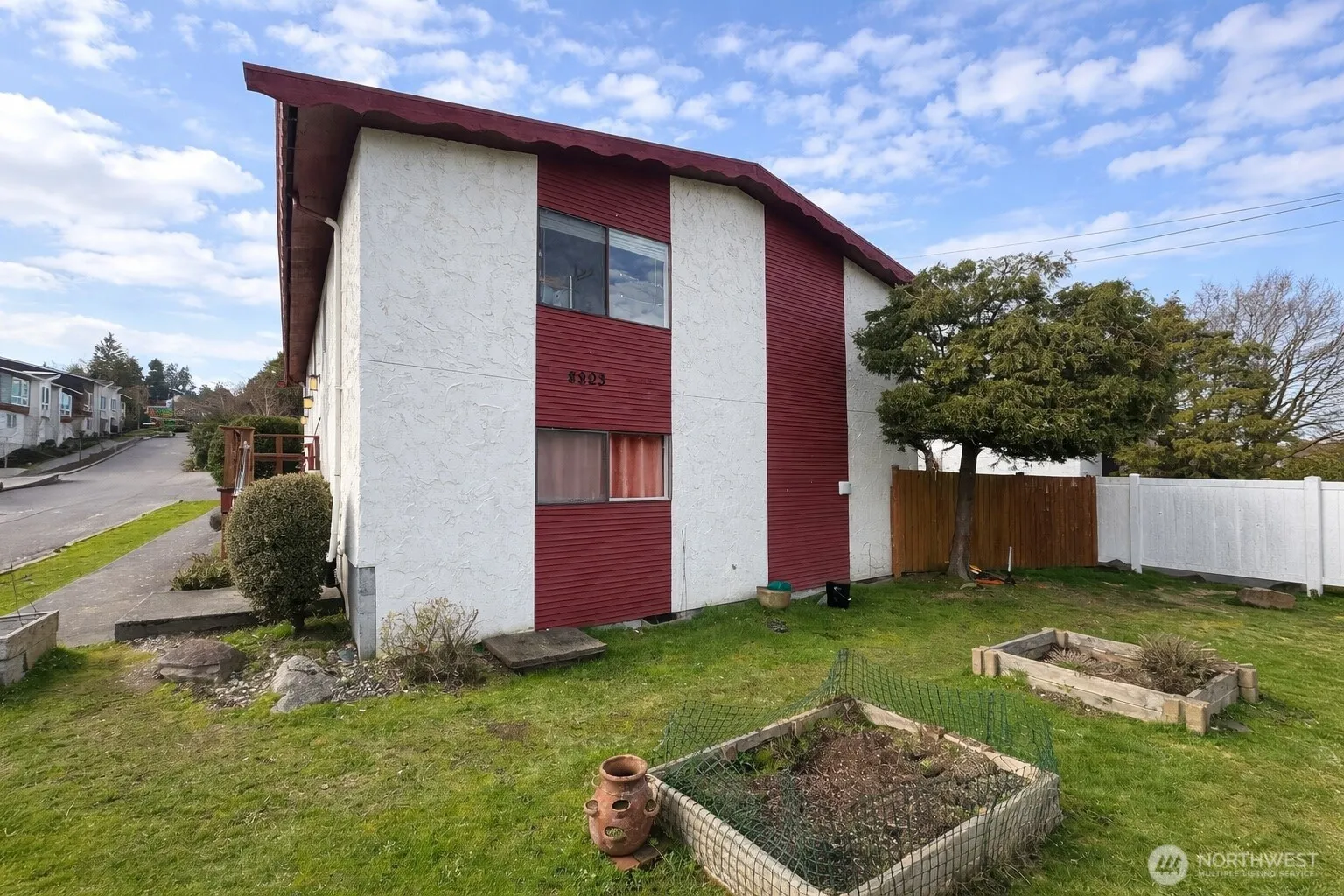Property photo for 8803 23rd Avenue Ne, Seattle photo 3