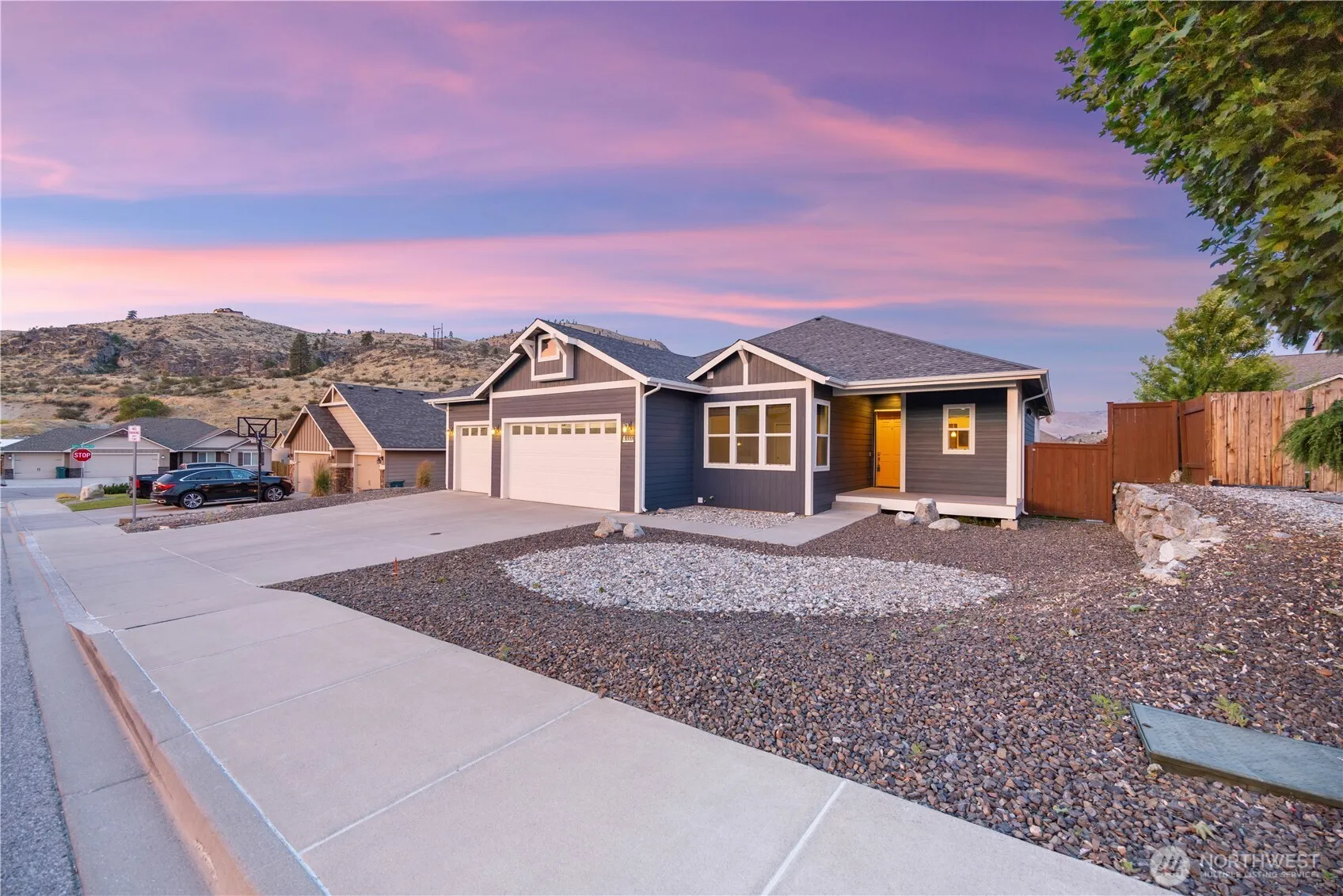 Property photo for 444 Hilltop Place, Chelan