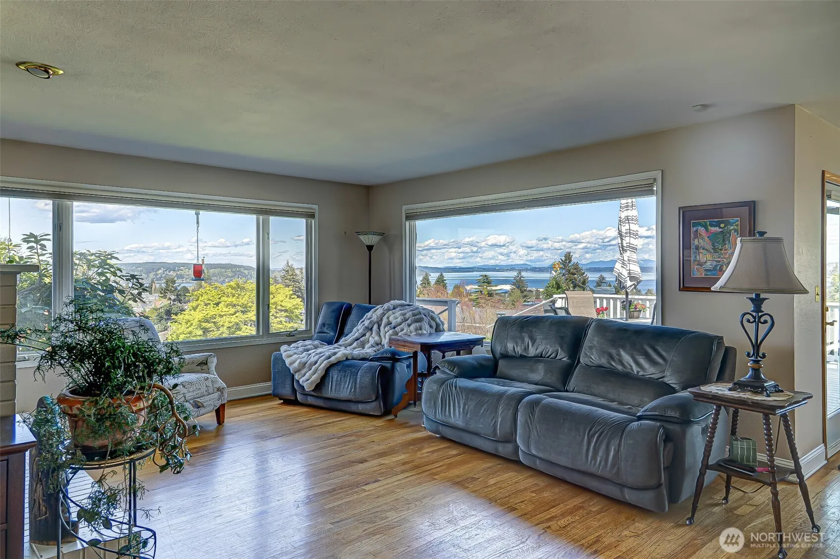 Property photo for 6404 N Five Views Road, Tacoma photo 4