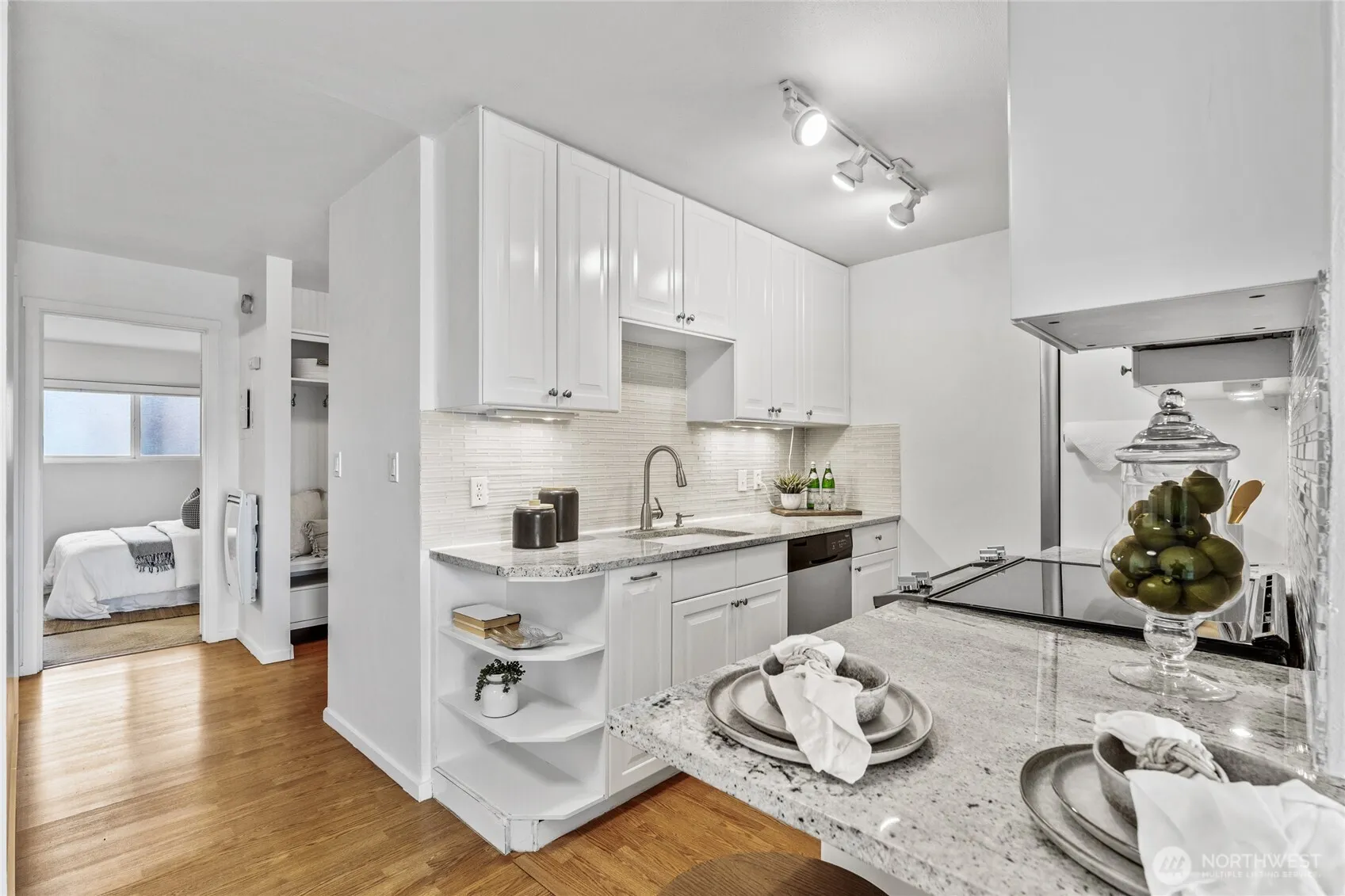 Property photo for 400 Melrose Avenue E #403, Seattle photo 3