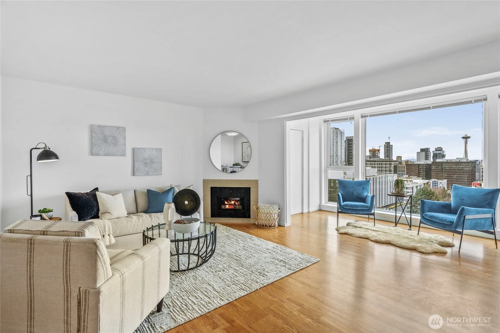 Property photo for 400 Melrose Avenue E #403, Seattle photo 2