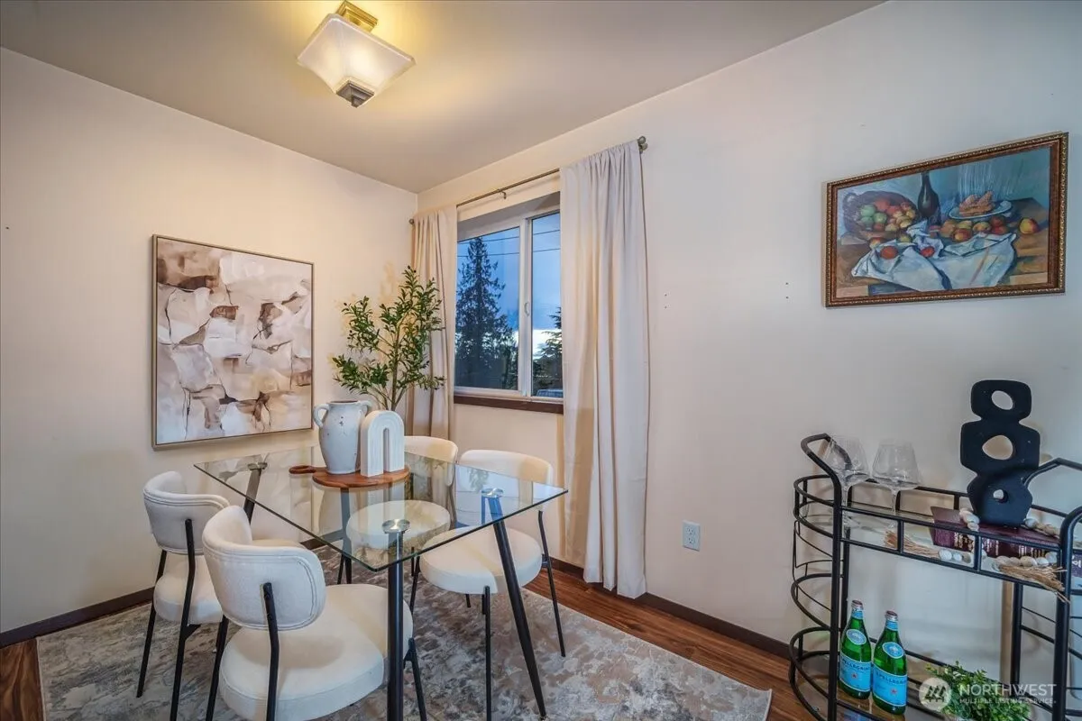 Property photo for 11532 15th Avenue Ne #401, Seattle photo 5