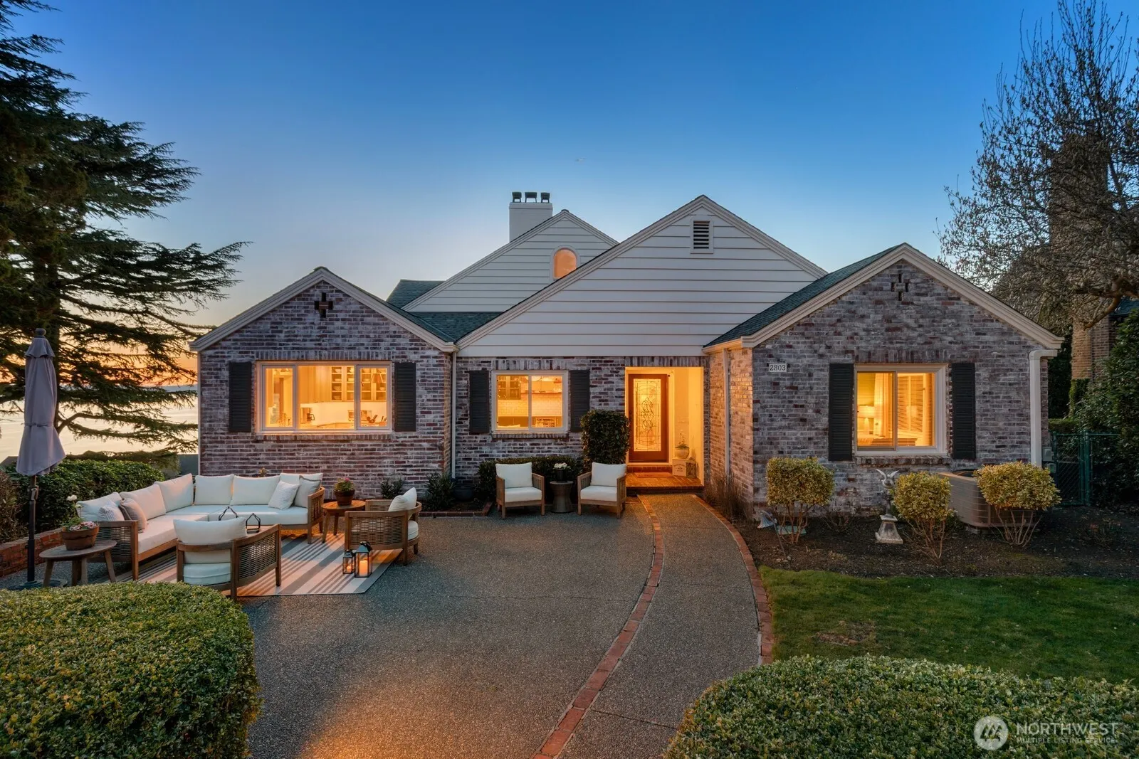 Property photo for 2803 Magnolia Boulevard W, Seattle