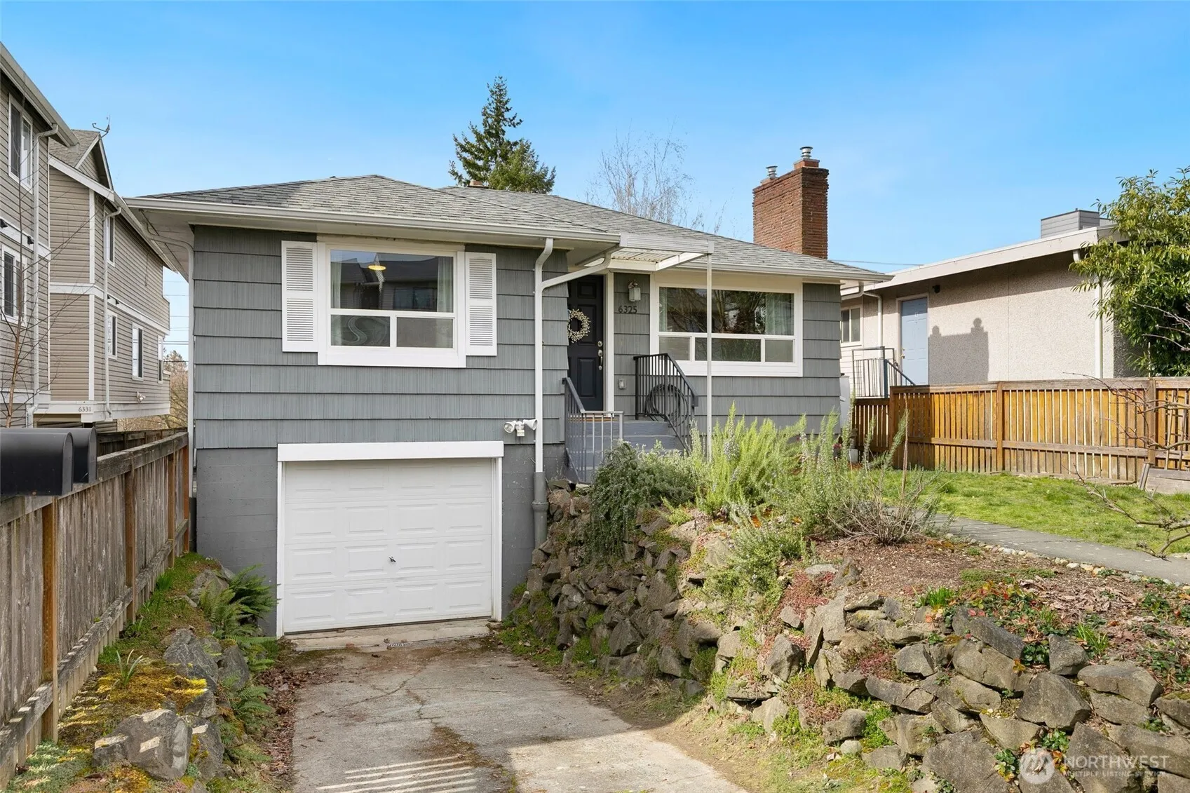 Property photo for 6325 42nd Avenue Sw, Seattle photo 2