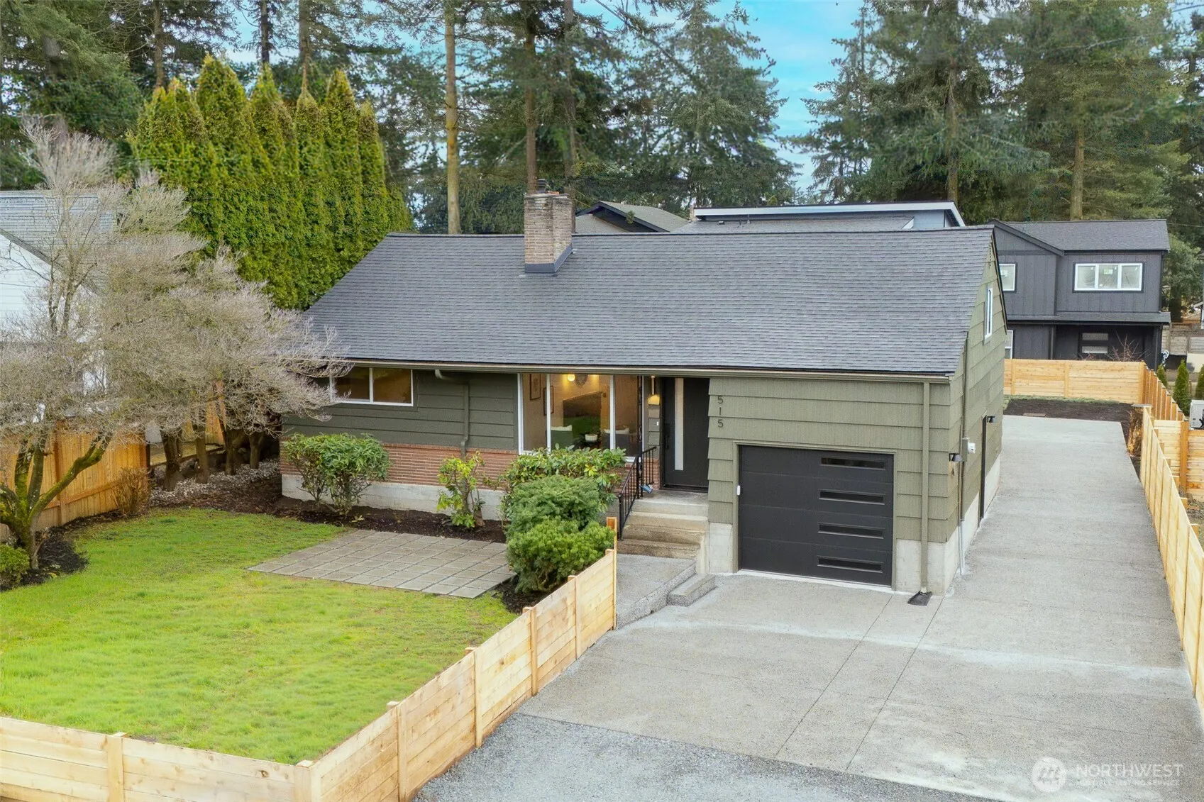 Property photo for 515 Ne 123rd Street, Seattle photo 2