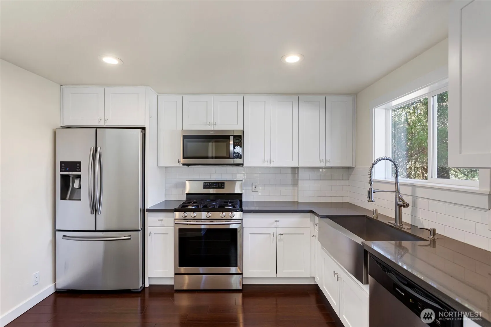 Property photo for 12046 12 Avenue Ne, Seattle photo 4